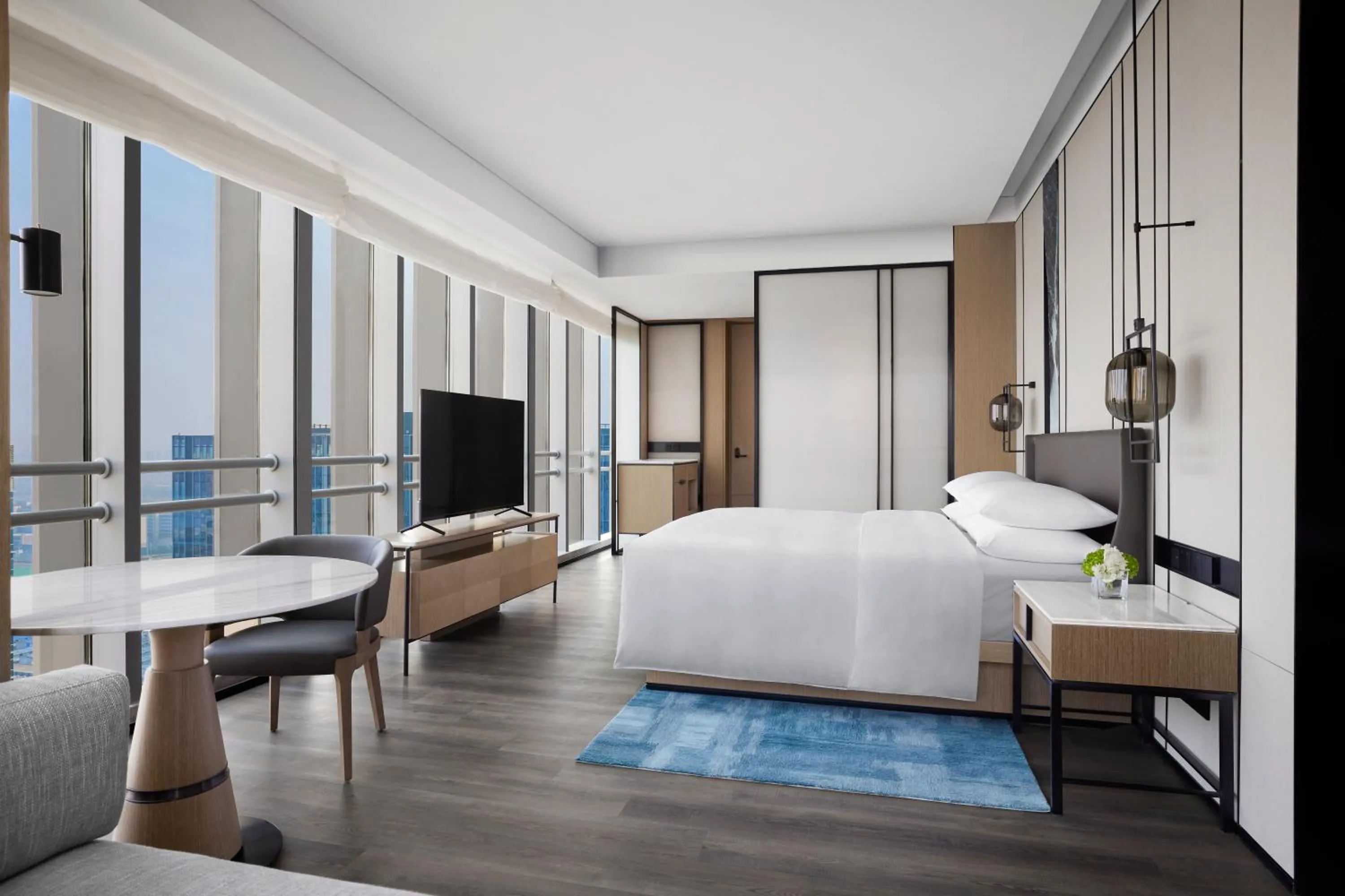 Photo of the whole room, Bed in Changzhou Marriott Hotel Jintan