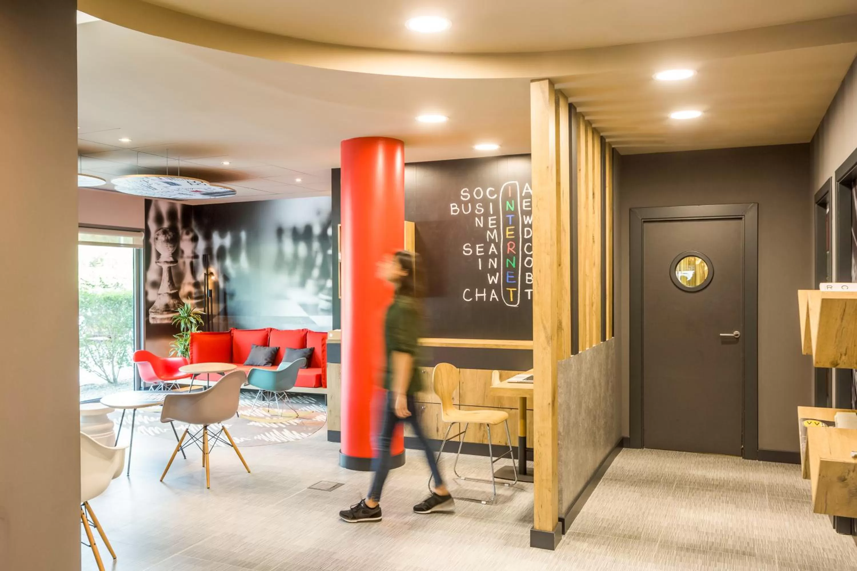 Restaurant/places to eat in Ibis Montmelo Granollers