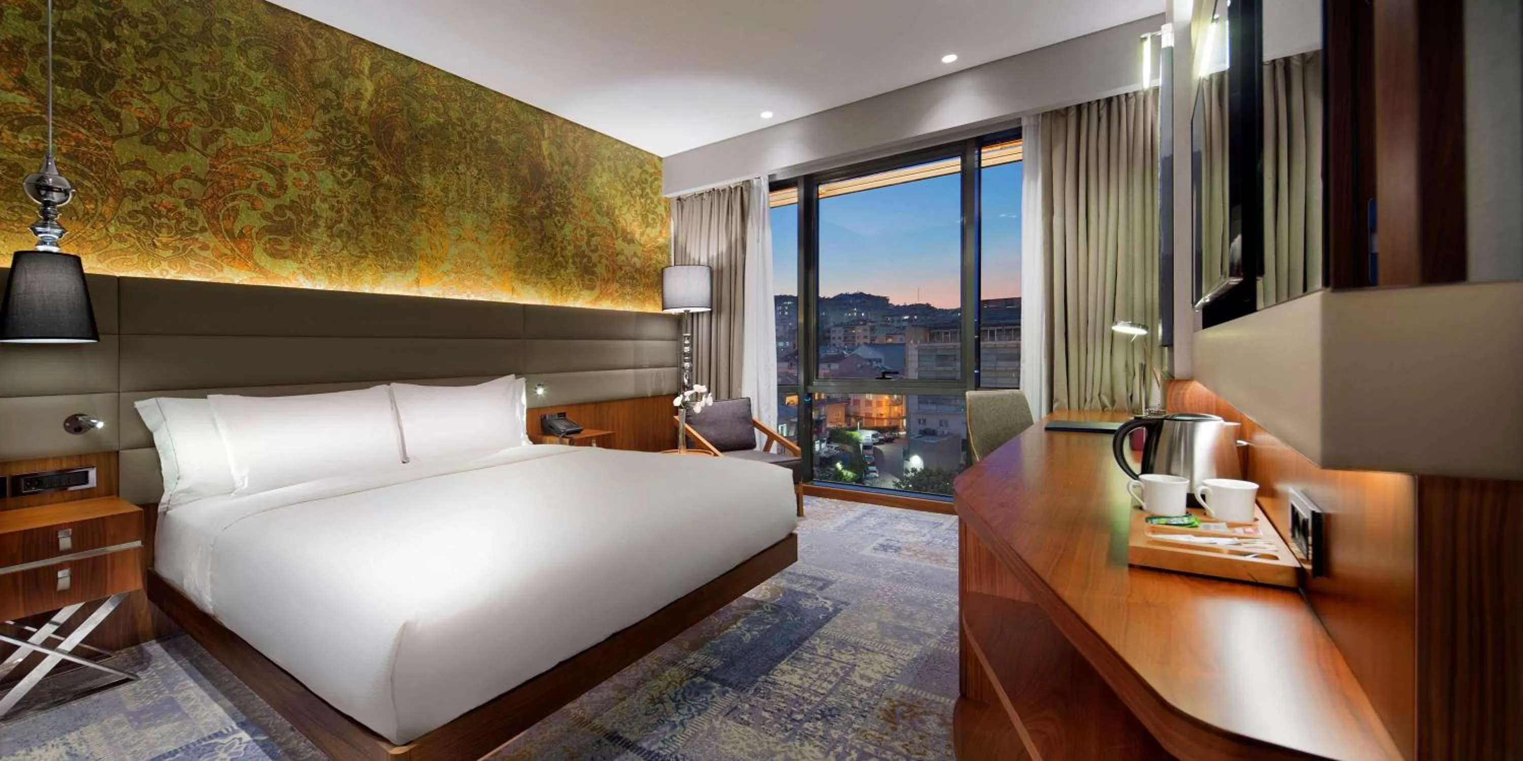 Bed in DoubleTree by Hilton Istanbul - Piyalepasa