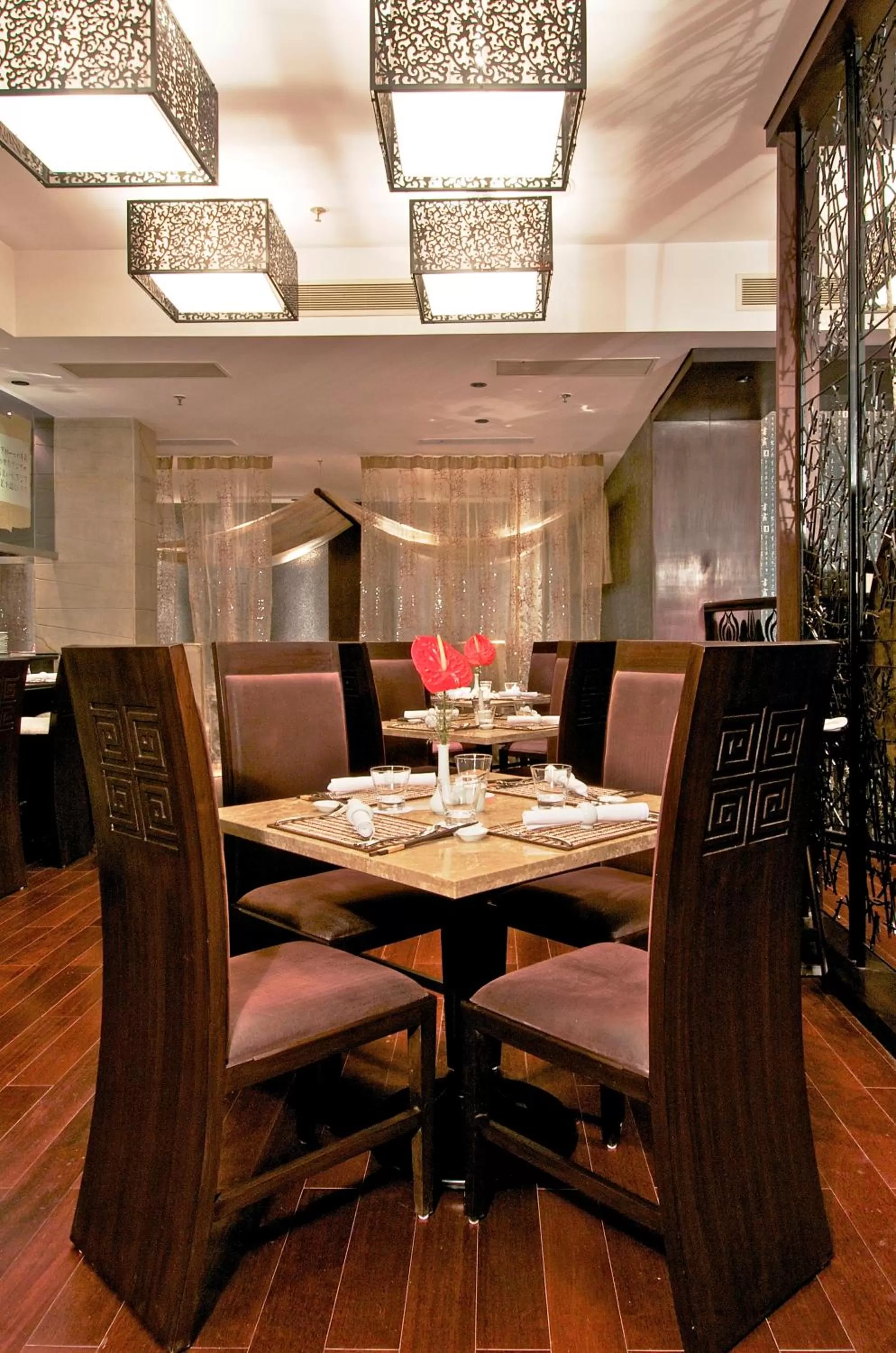 Restaurant/places to eat in Vivanta Vadodara