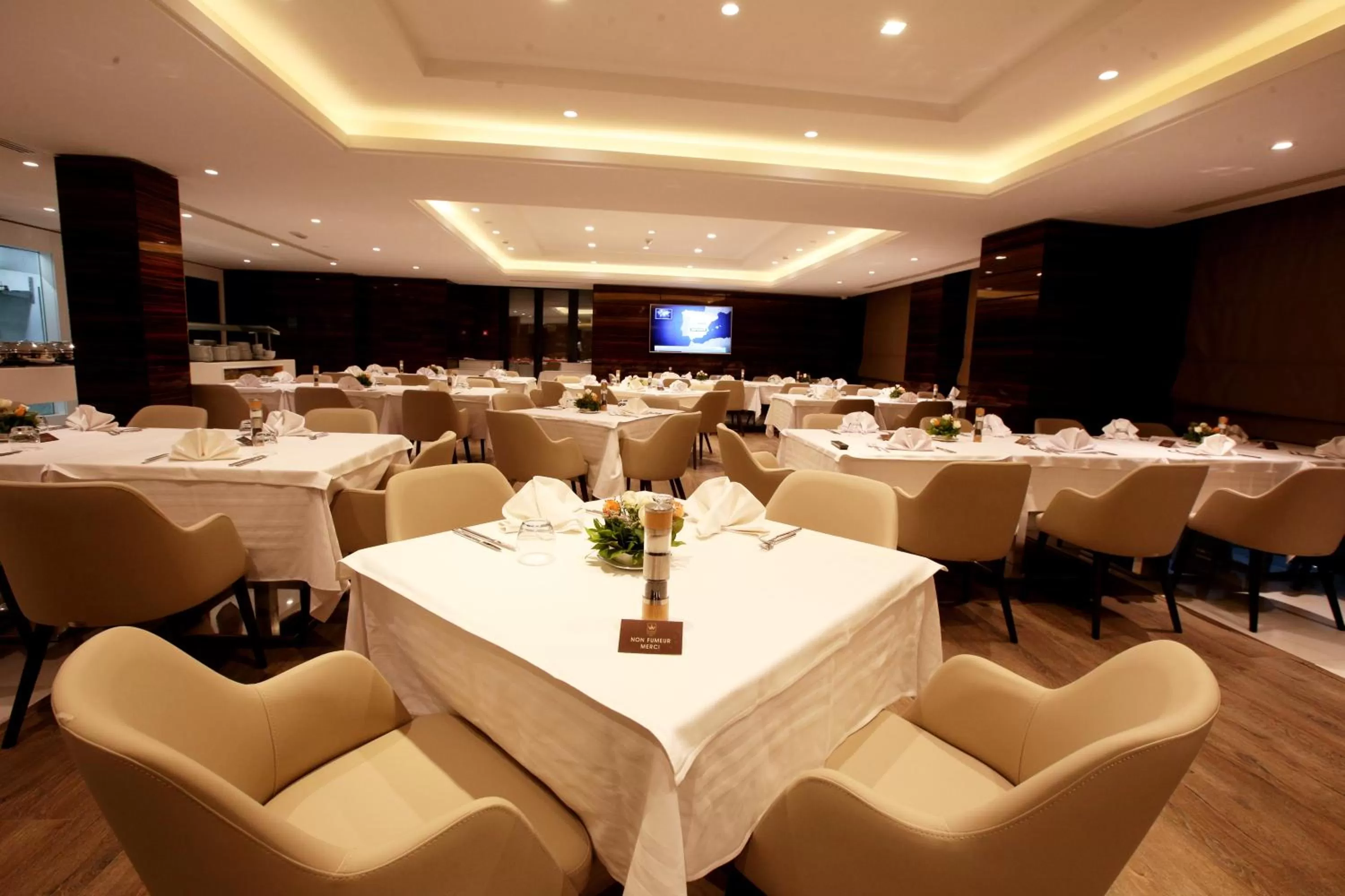 Restaurant/places to eat in Radisson Hotel Sfax
