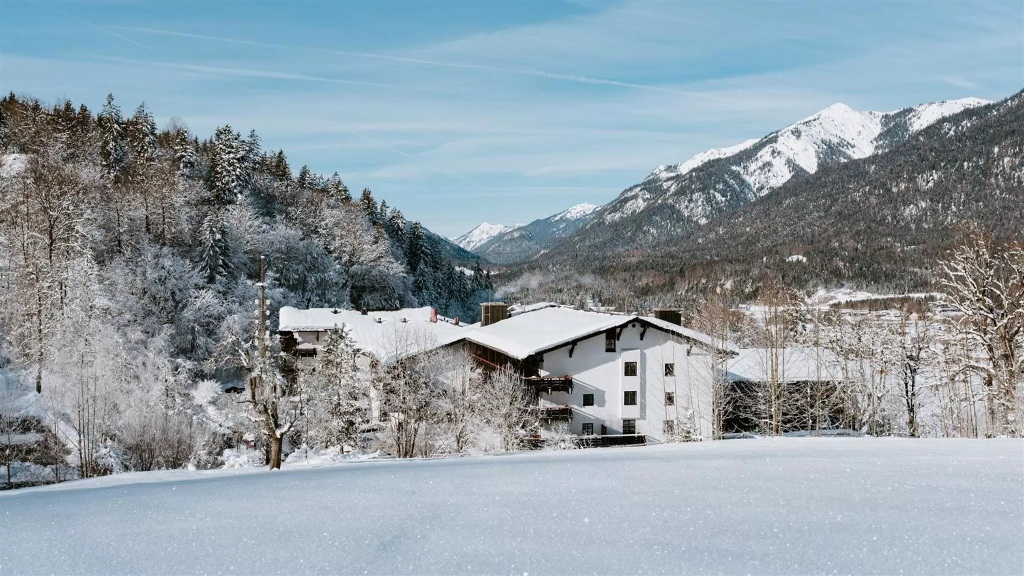 Facade/entrance in Riessersee Hotel