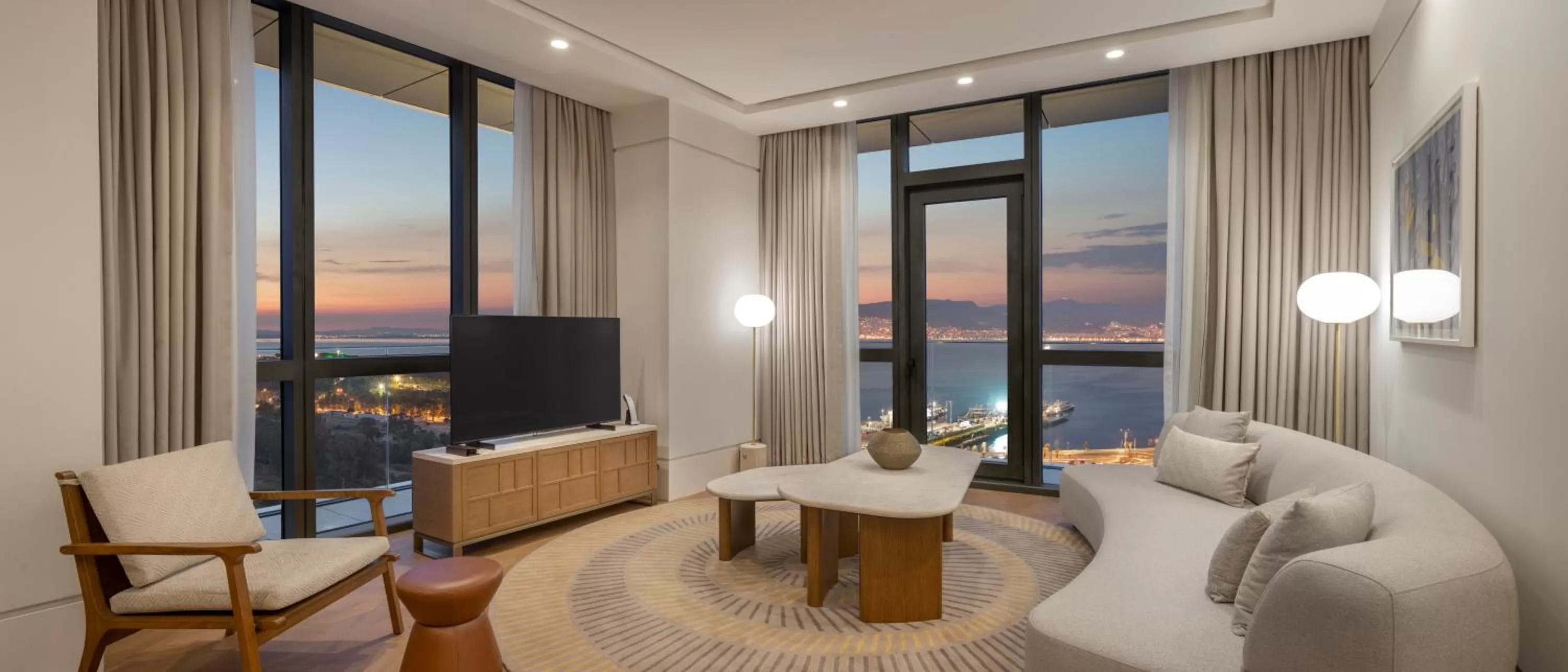 Living room in Hyatt Regency Izmir IstinyePark
