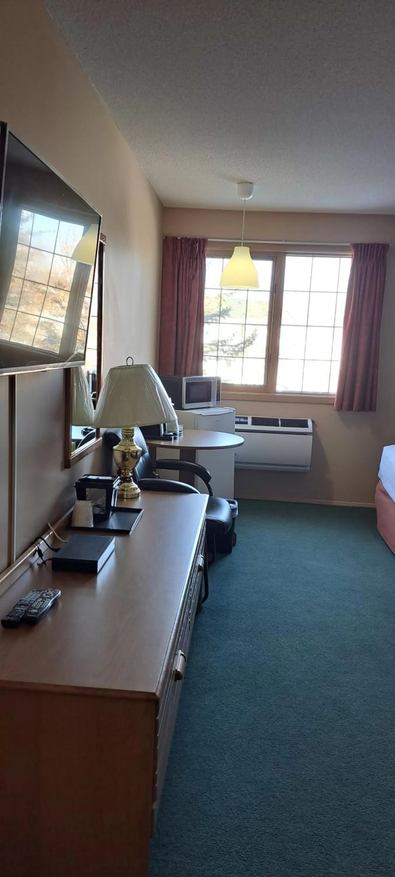 Bed in Travelodge by Wyndham Lacombe