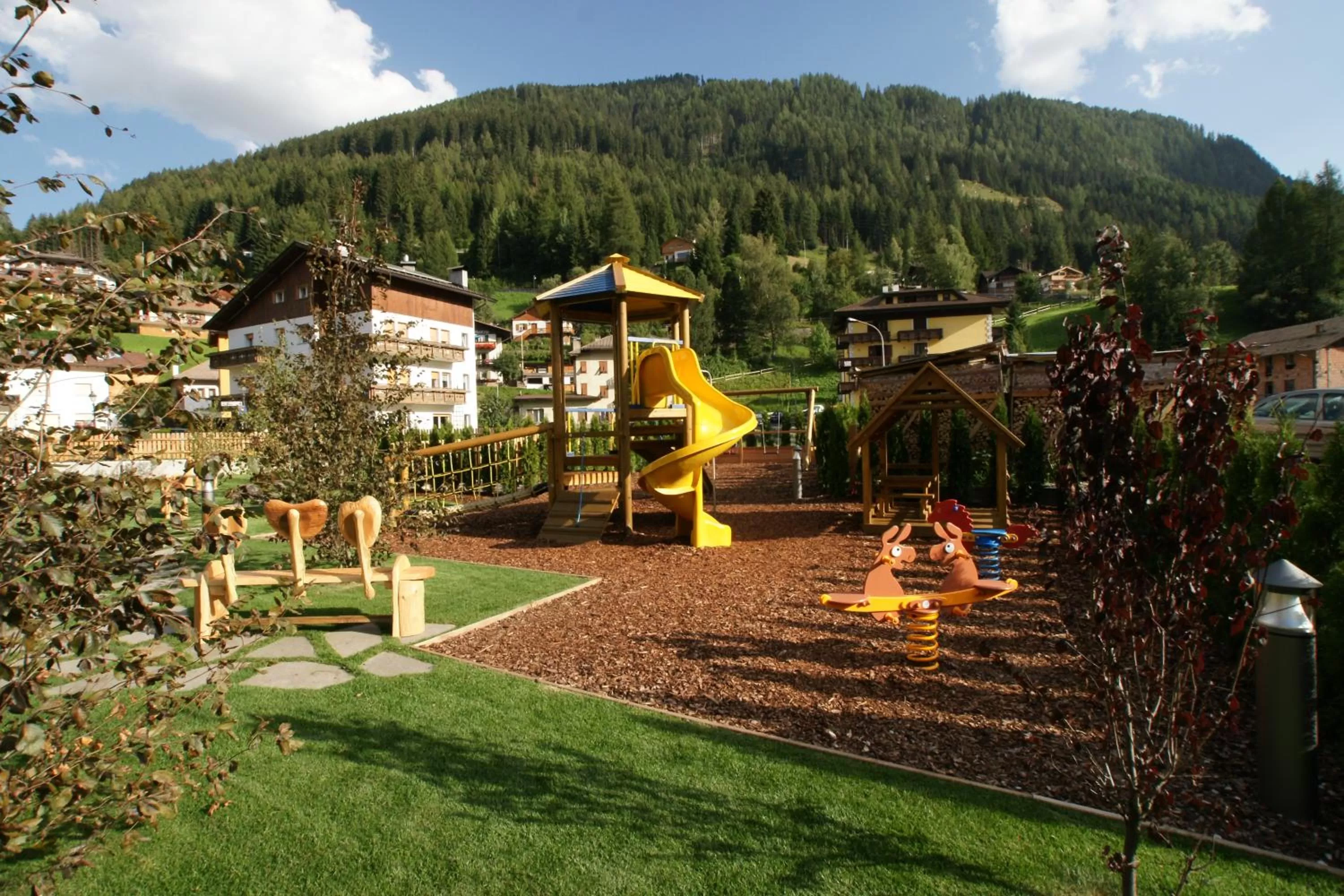 Children play ground, Children's Play Area in Adler Family and Wellness ApartHotel