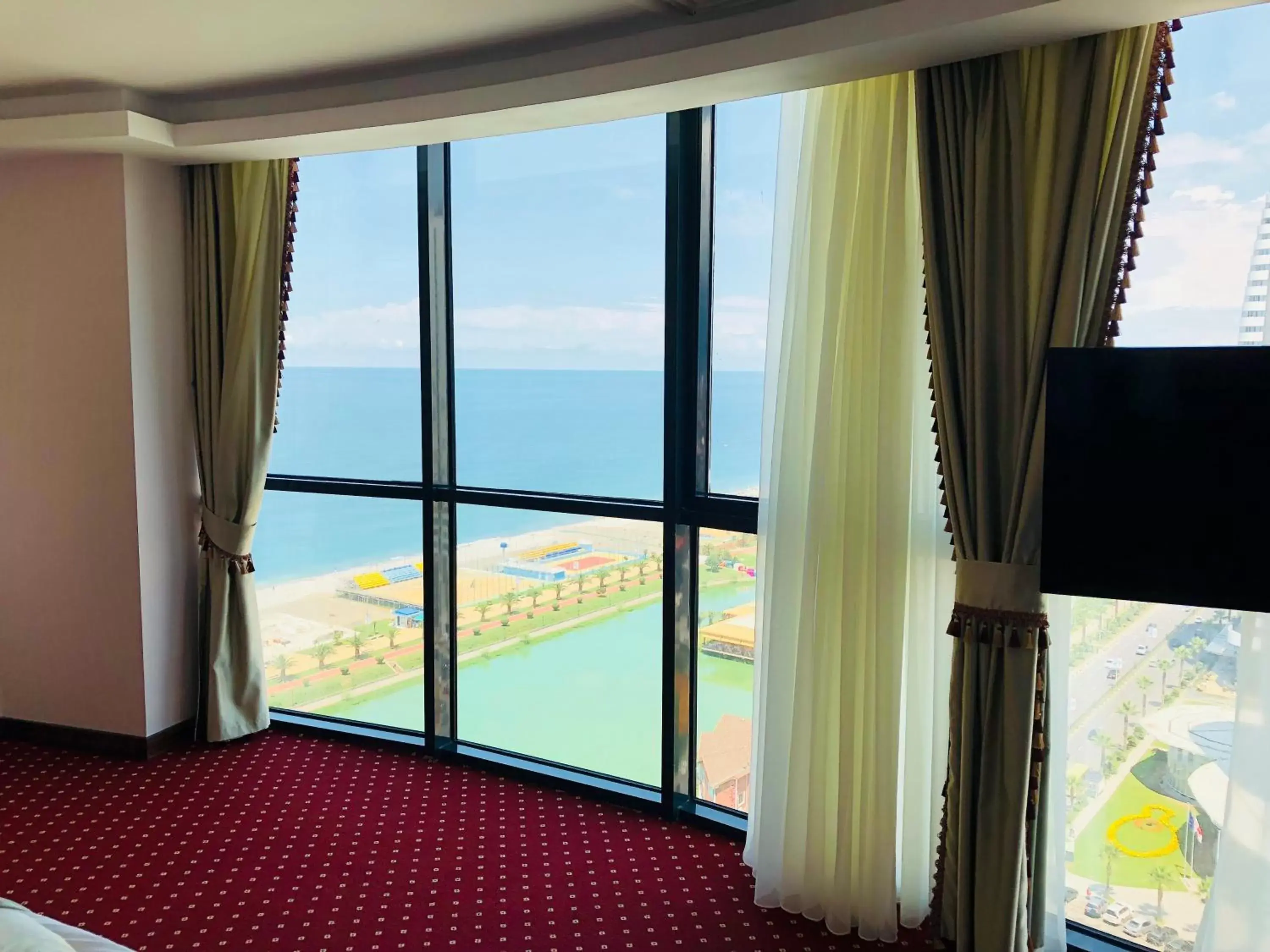 Deluxe Double Room with Sea View in Sky Tower King Hotel Deluxe Double Room with Sea View in Sky Tower King Hotel