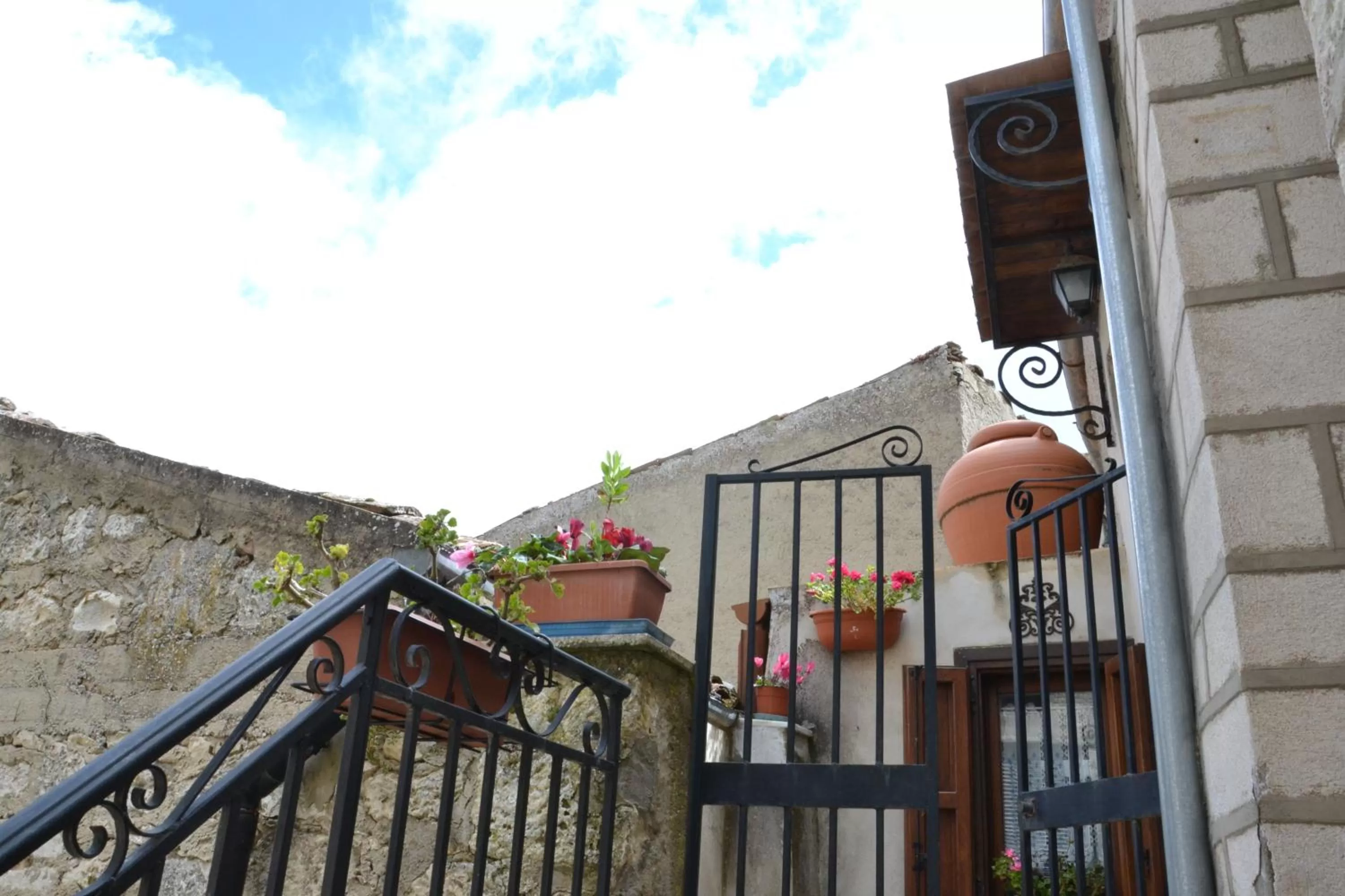 Facade/entrance in La Casa del Pittore di Petralia