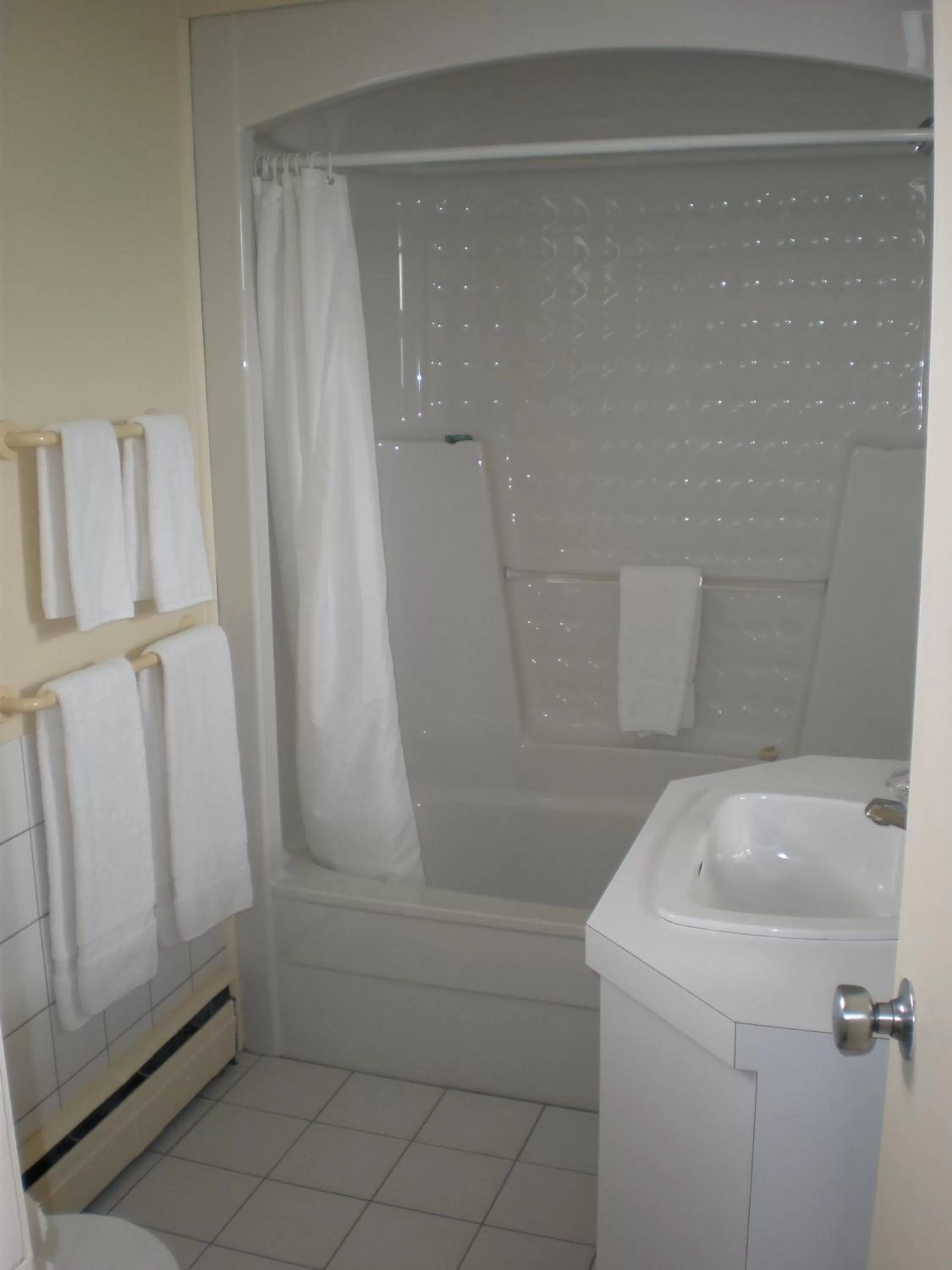 Bathroom in Auberge le Parasol