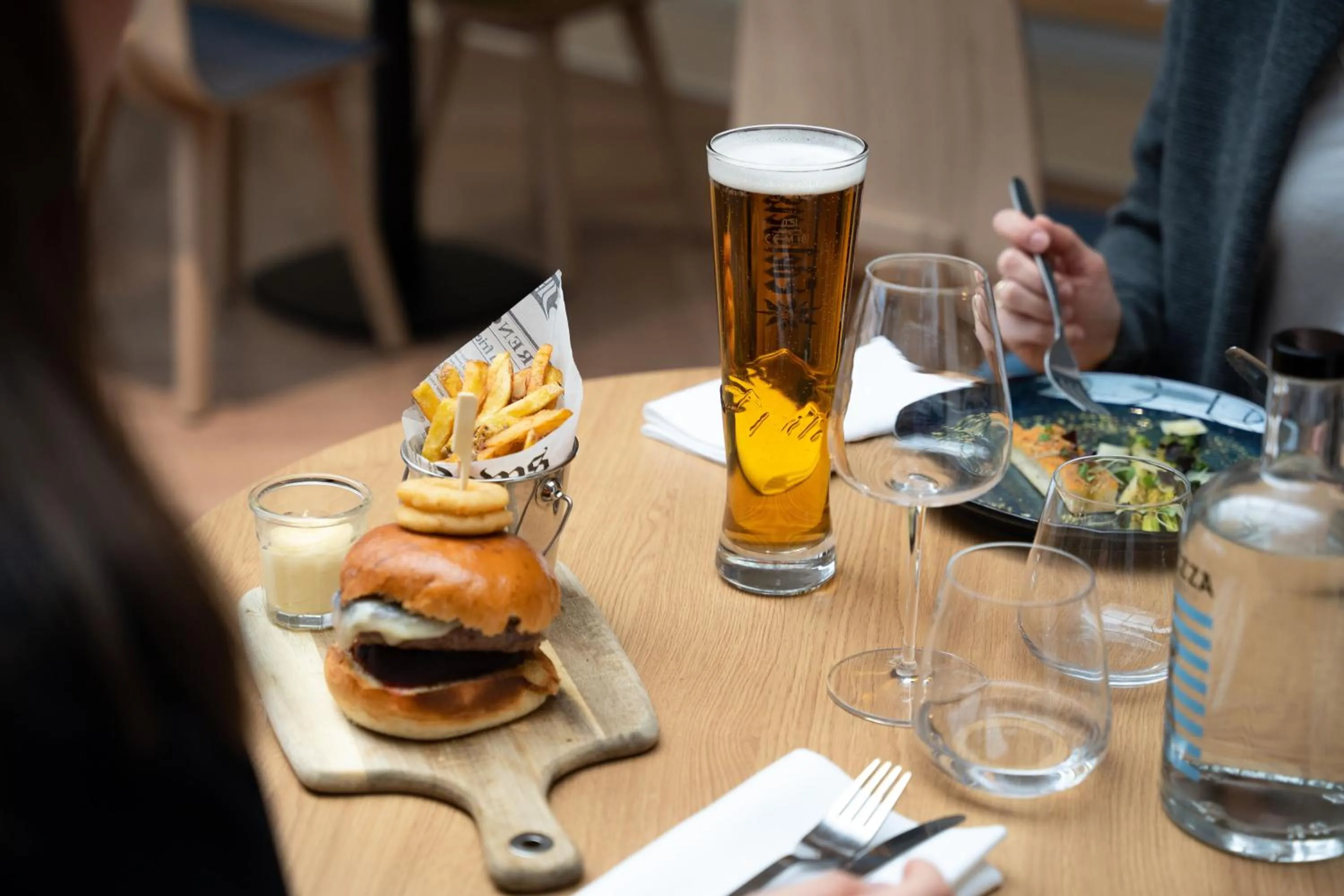 Meals in Holiday Inn Lyon Vaise by IHG