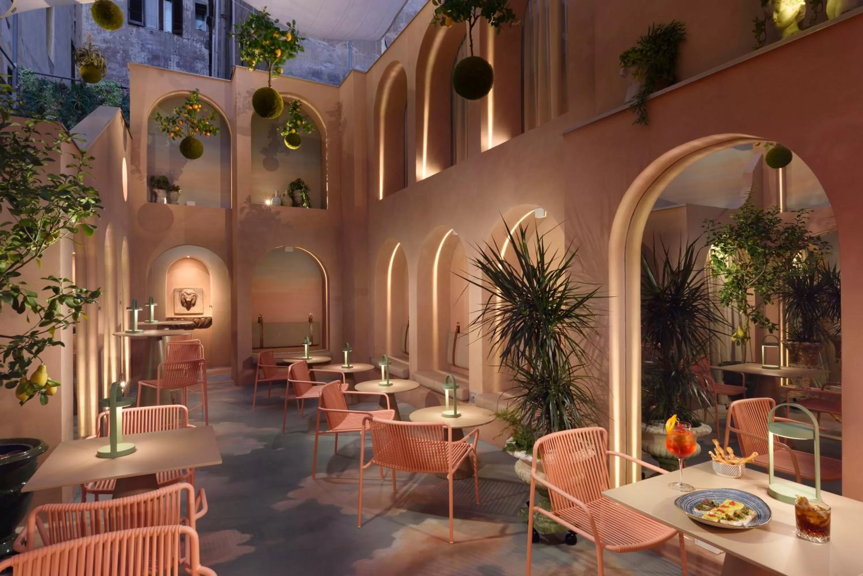 Garden in Leon's Place Hotel In Rome