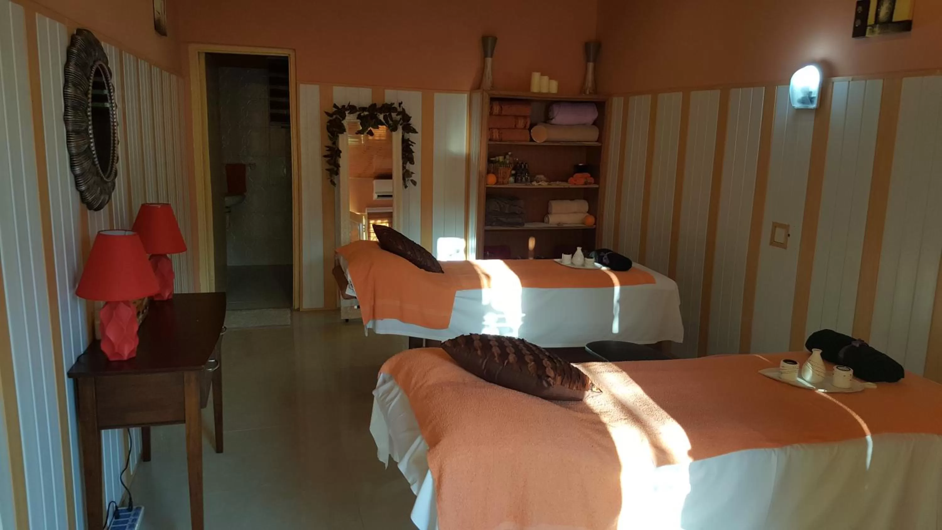 Massage in Hans Cottage Botel
