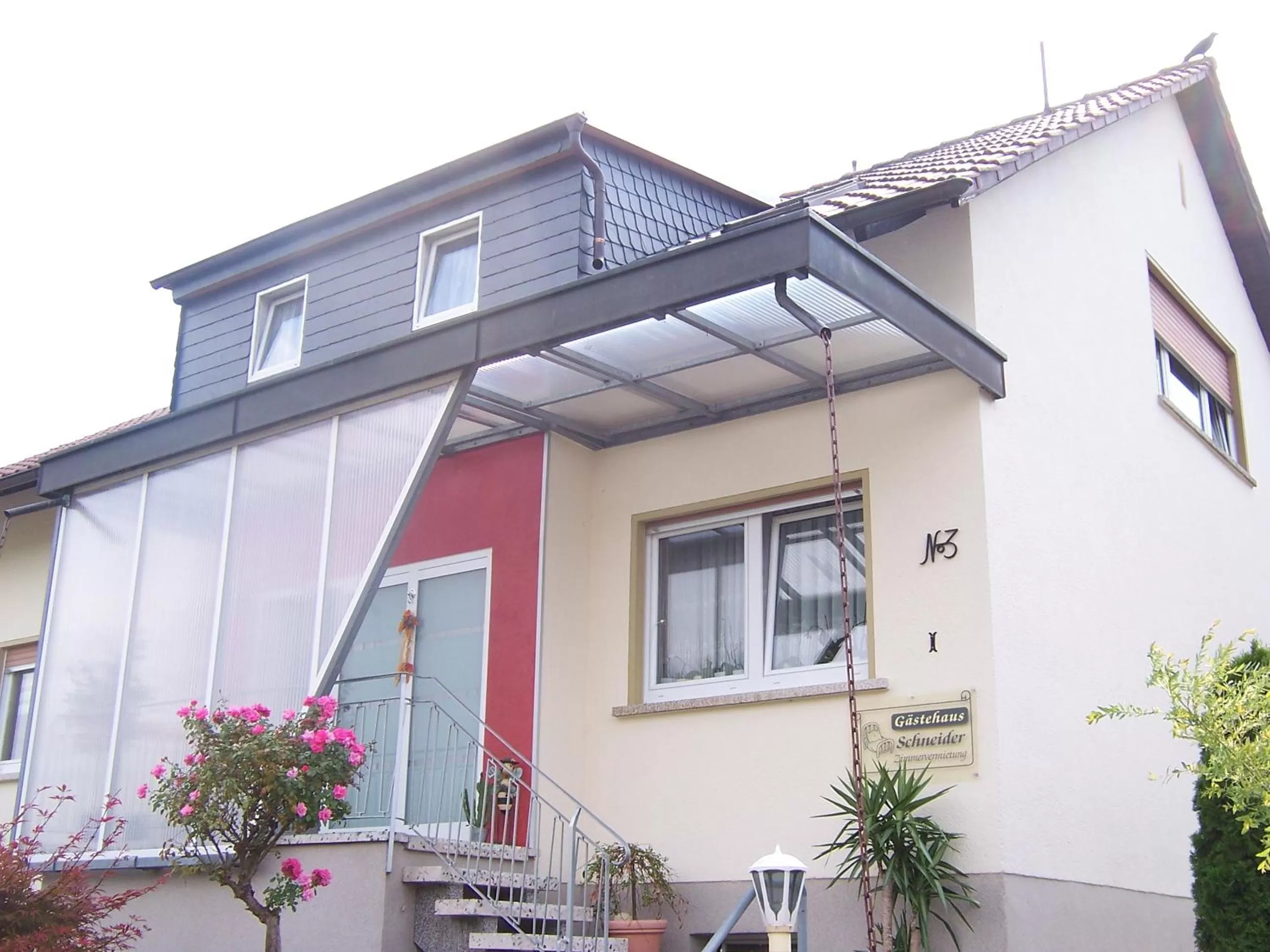 Property building in Gästehaus Schneider