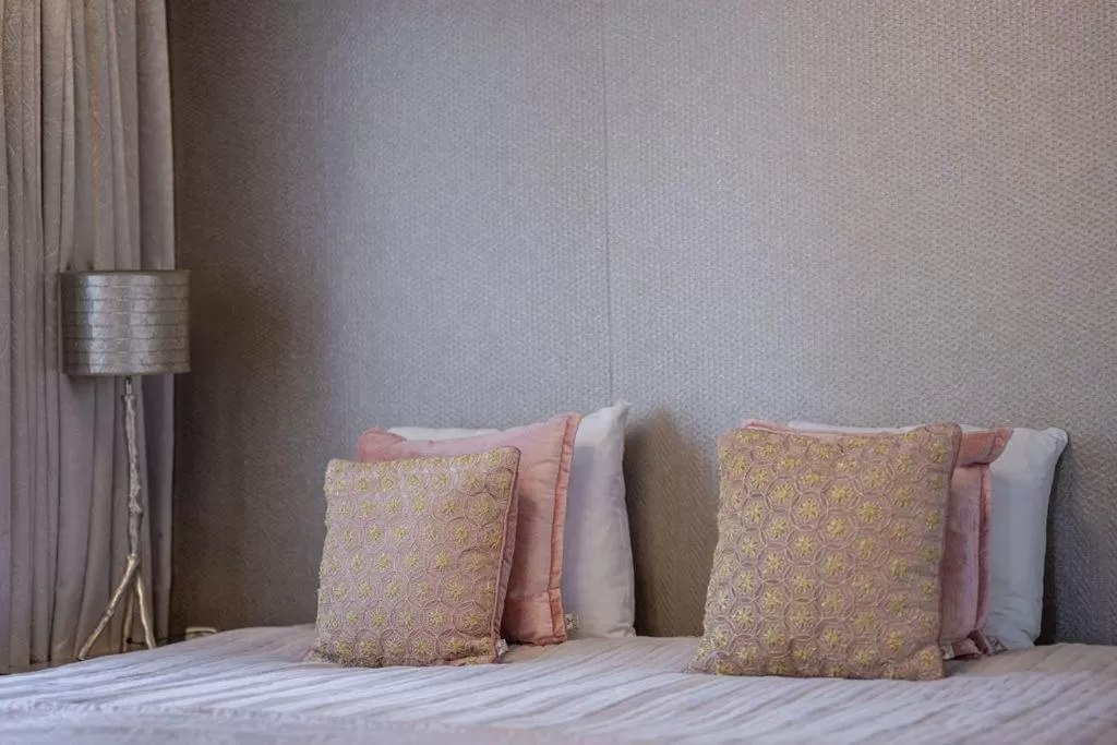 Bed in Boutique Hotel Slenaker Vallei - Buitengewoongenieten