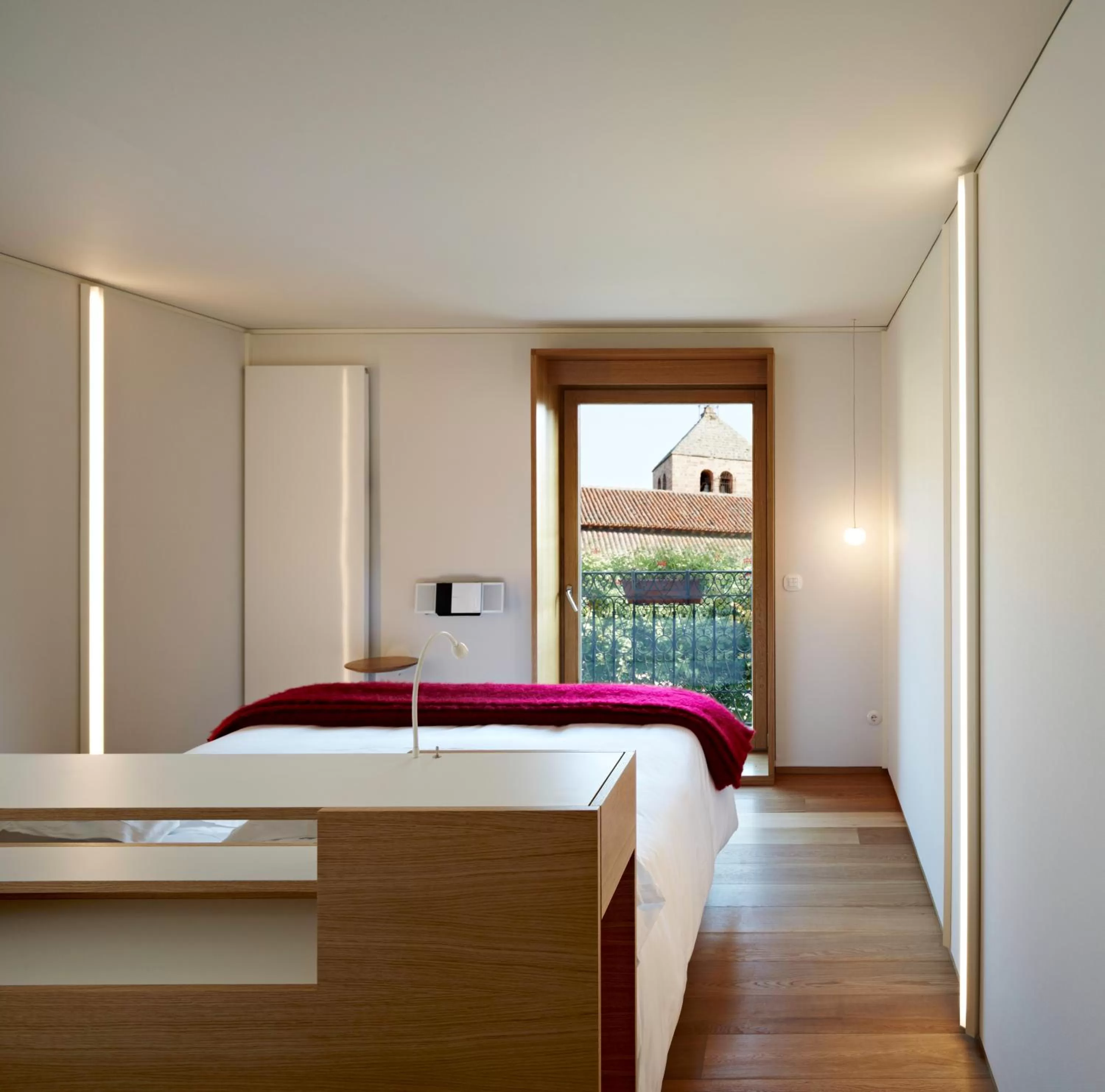 View (from property/room), Bed in Hotel Echaurren Relais & Châteaux