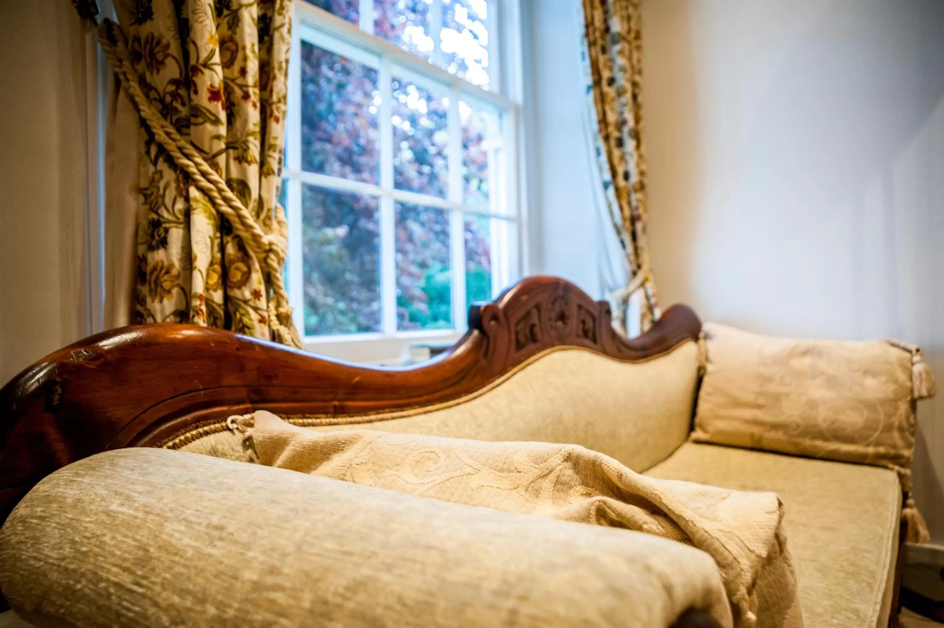 Bed in Molland Manor House Bed & Breakfast