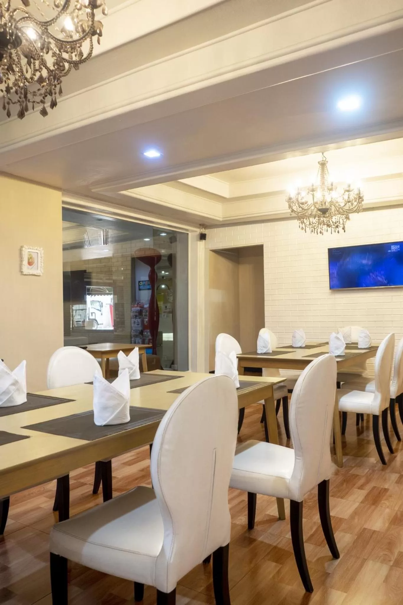 Food and drinks in Baiyoke Boutique Hotel