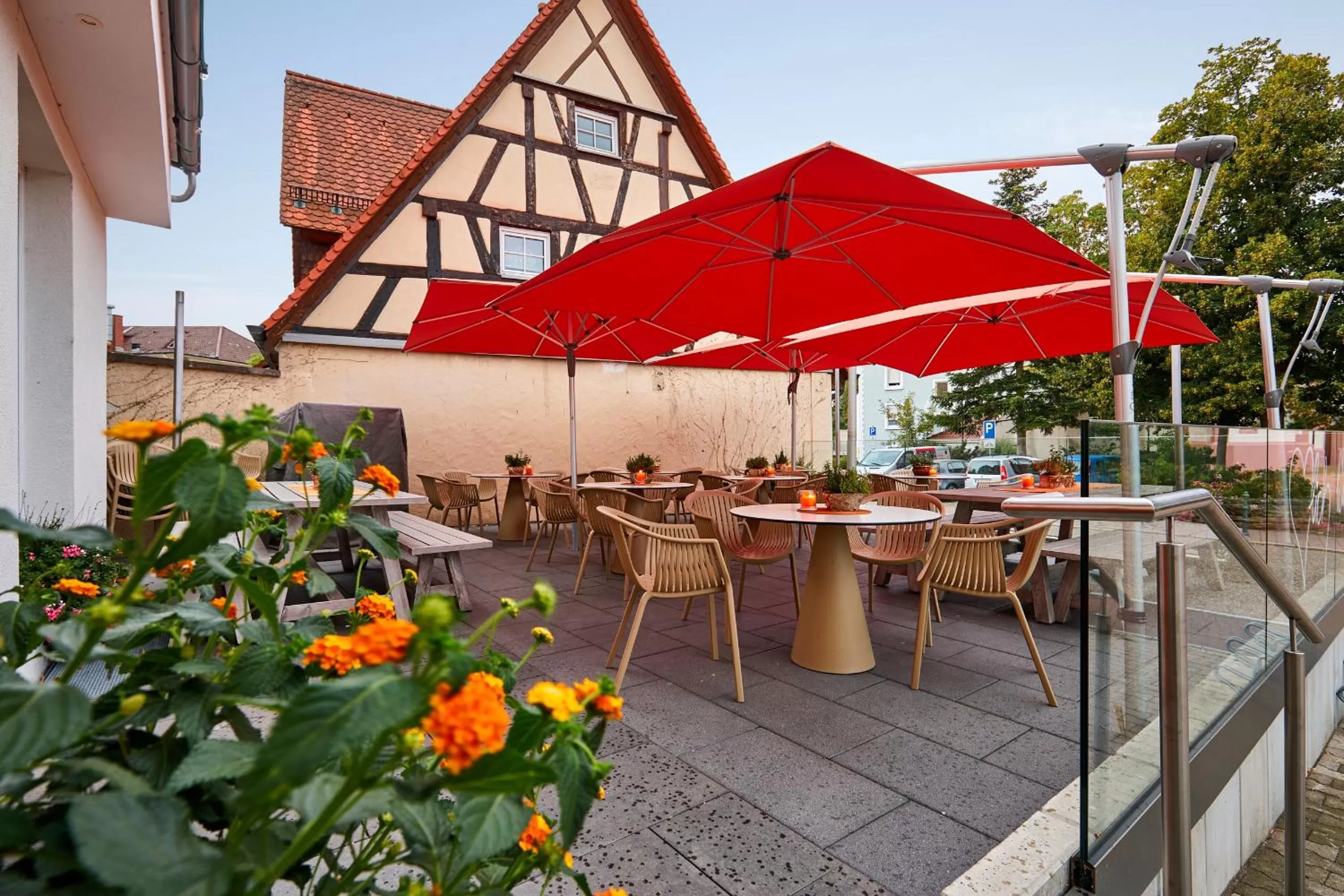 Patio in Hotel Goll Pforzheim-Niefern