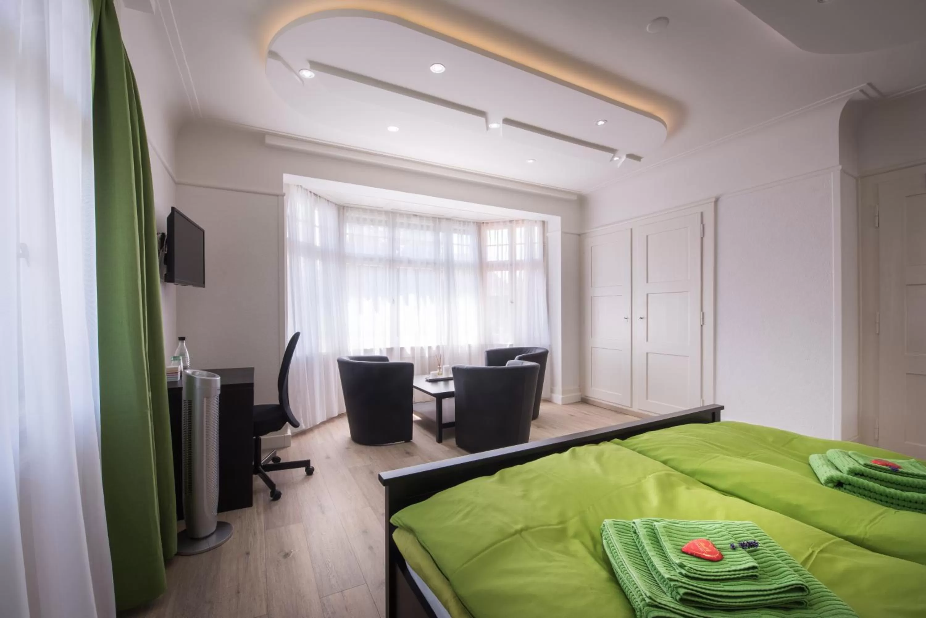 Photo of the whole room, Bed in Max Aviation Villa & Apartments