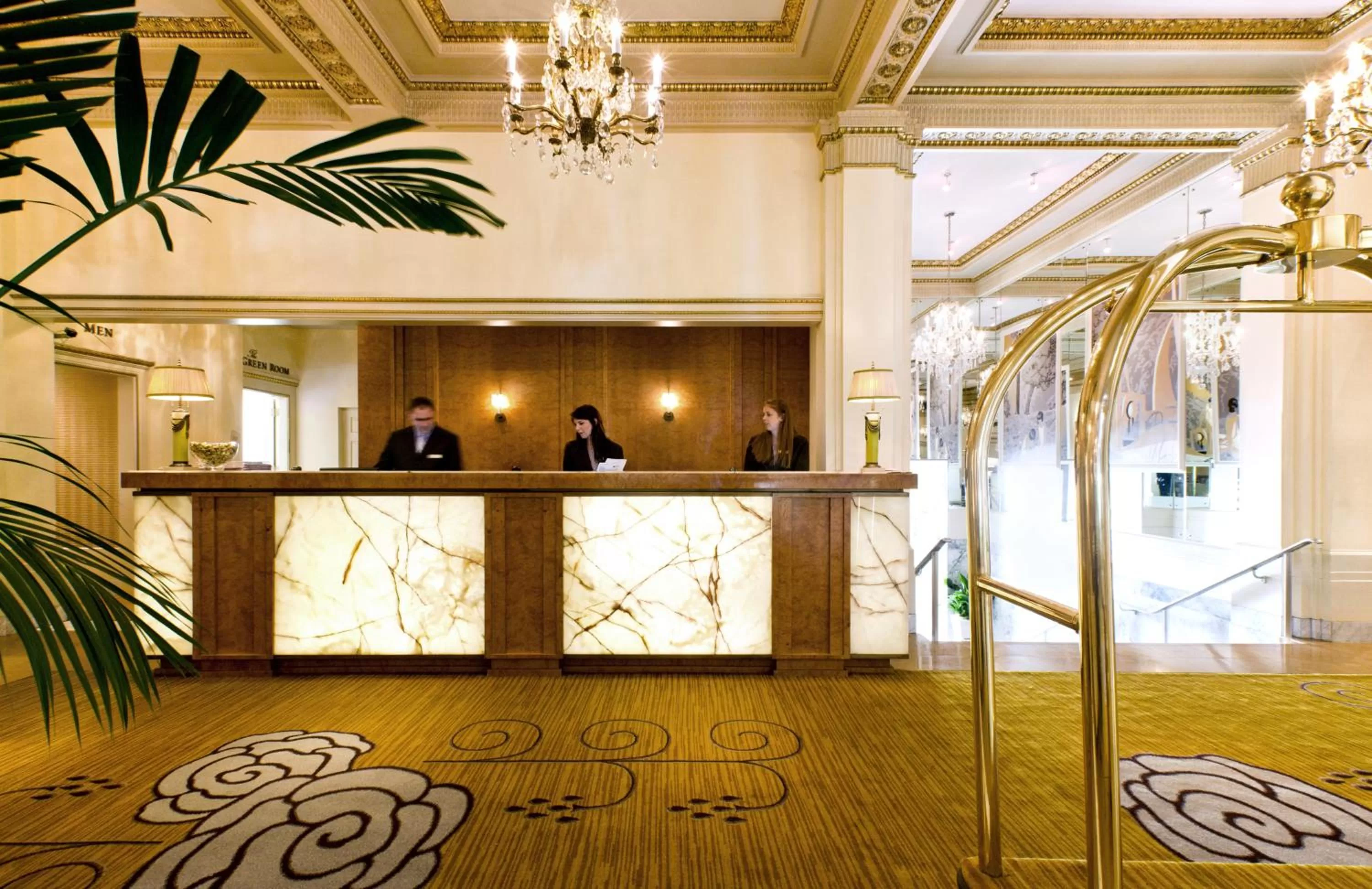 Lobby or reception in Hotel DeLuxe