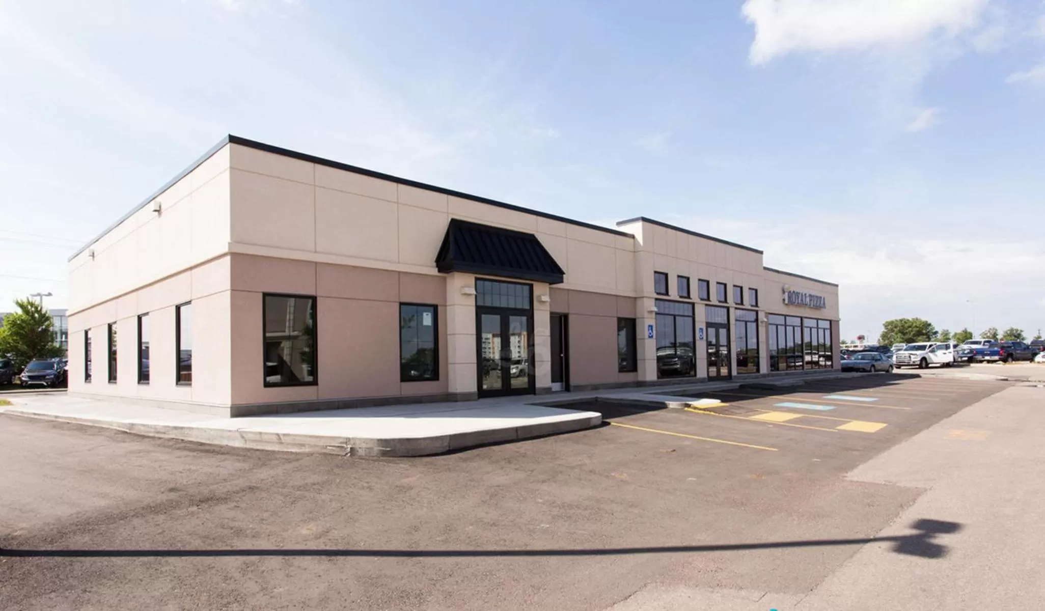 Property building in Best Western Plus South Edmonton Inn & Suites