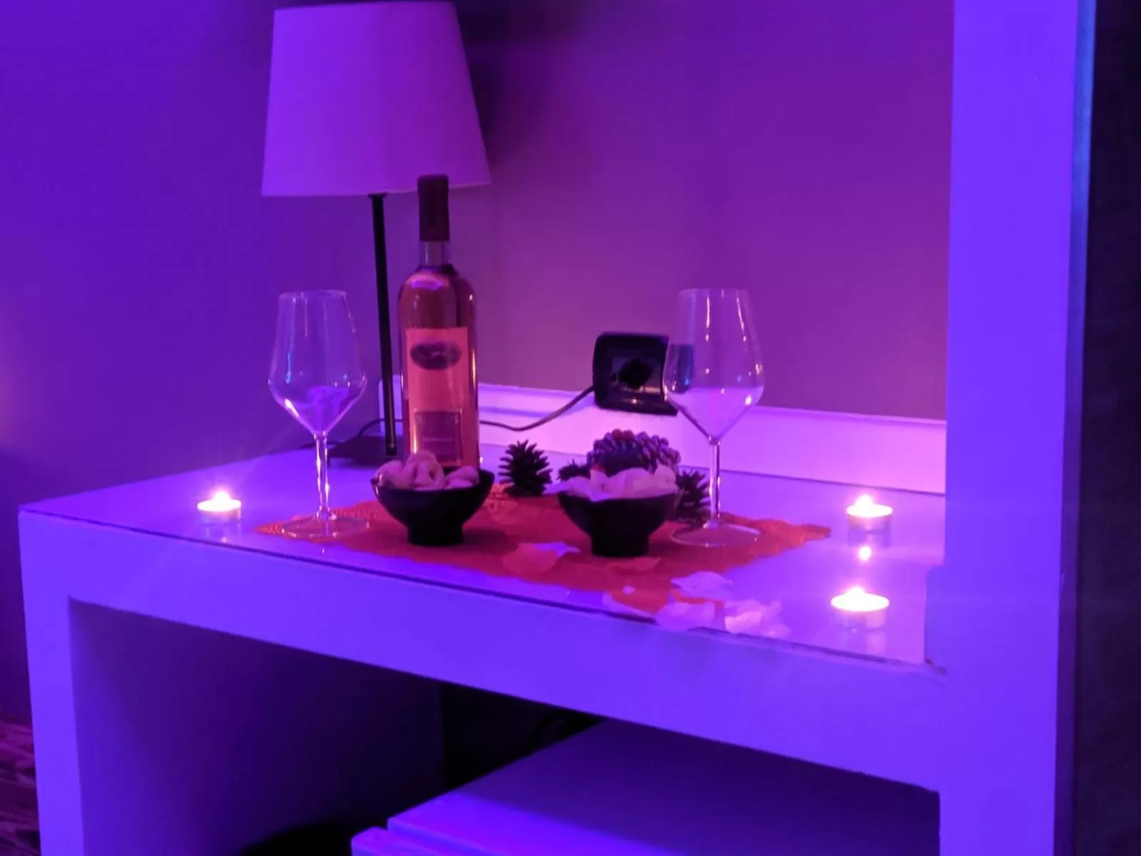 Food and drinks in Royalty Rooms & Spa