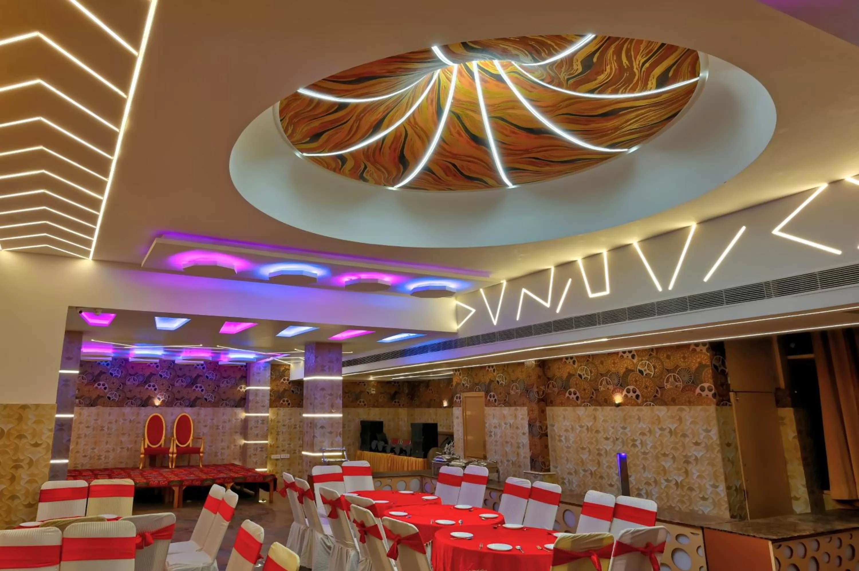 Banquet/Function facilities, Restaurant/Places to Eat in DIEU Sallow royal suites