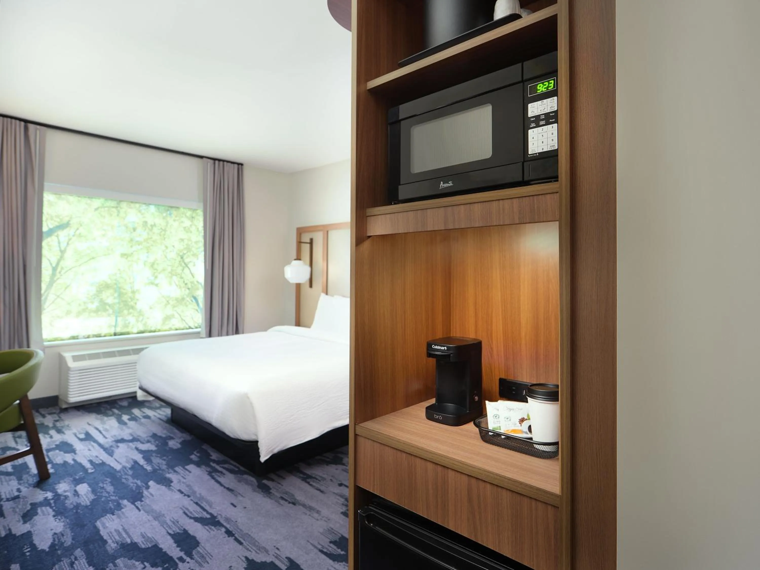 Bed in Fairfield Inn & Suites by Marriott Fort Lauderdale Northwest