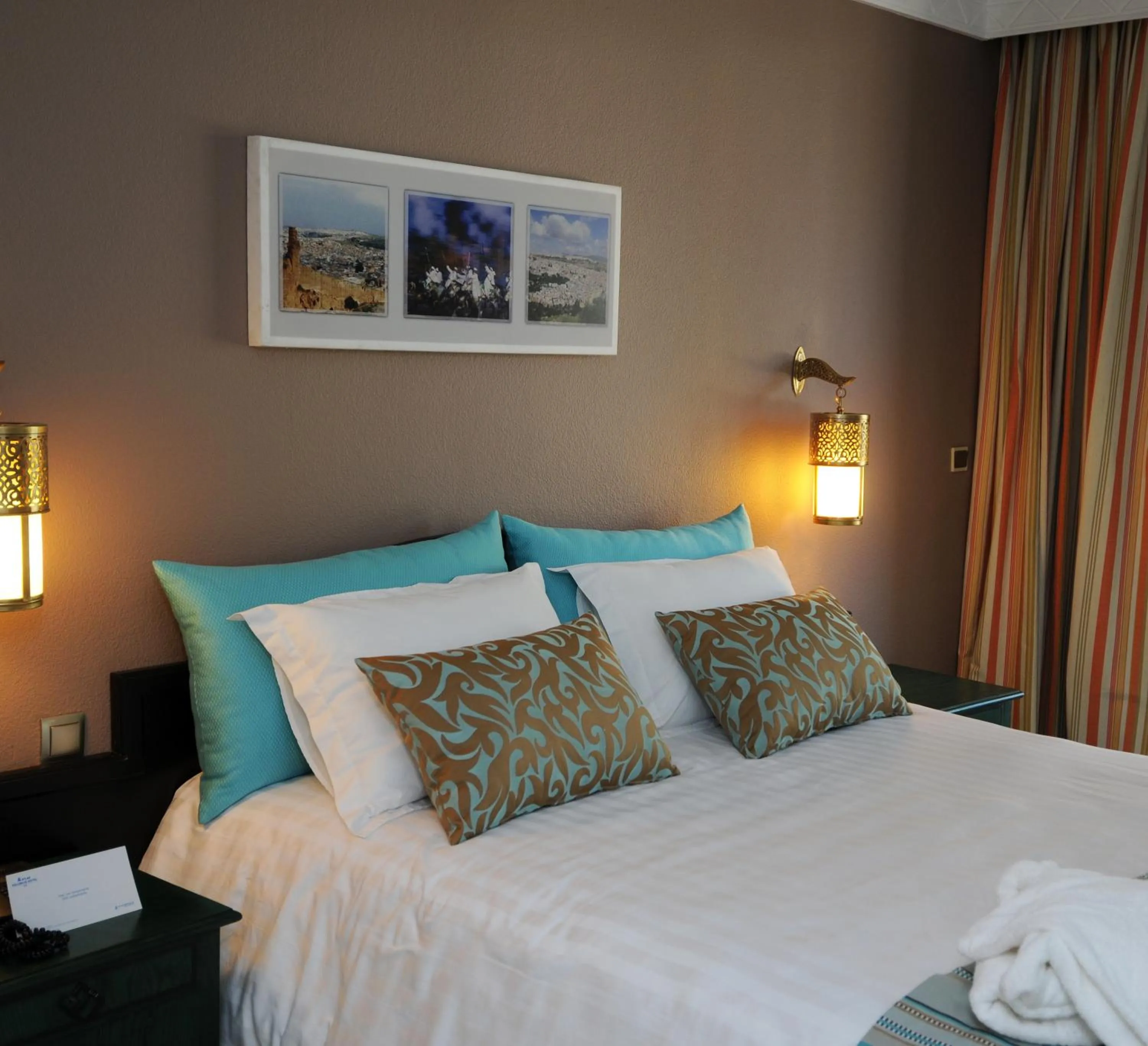 Bed in Hôtel Volubilis