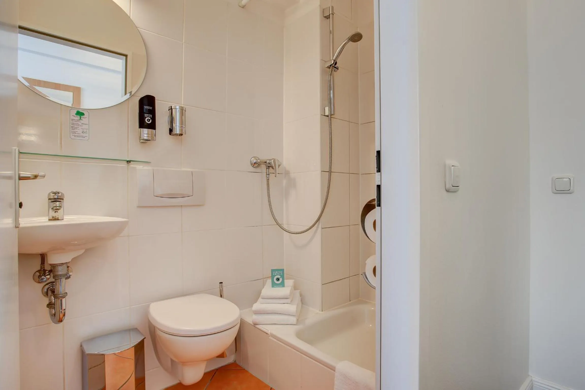 Bathroom in Hotel Keese Hamburg