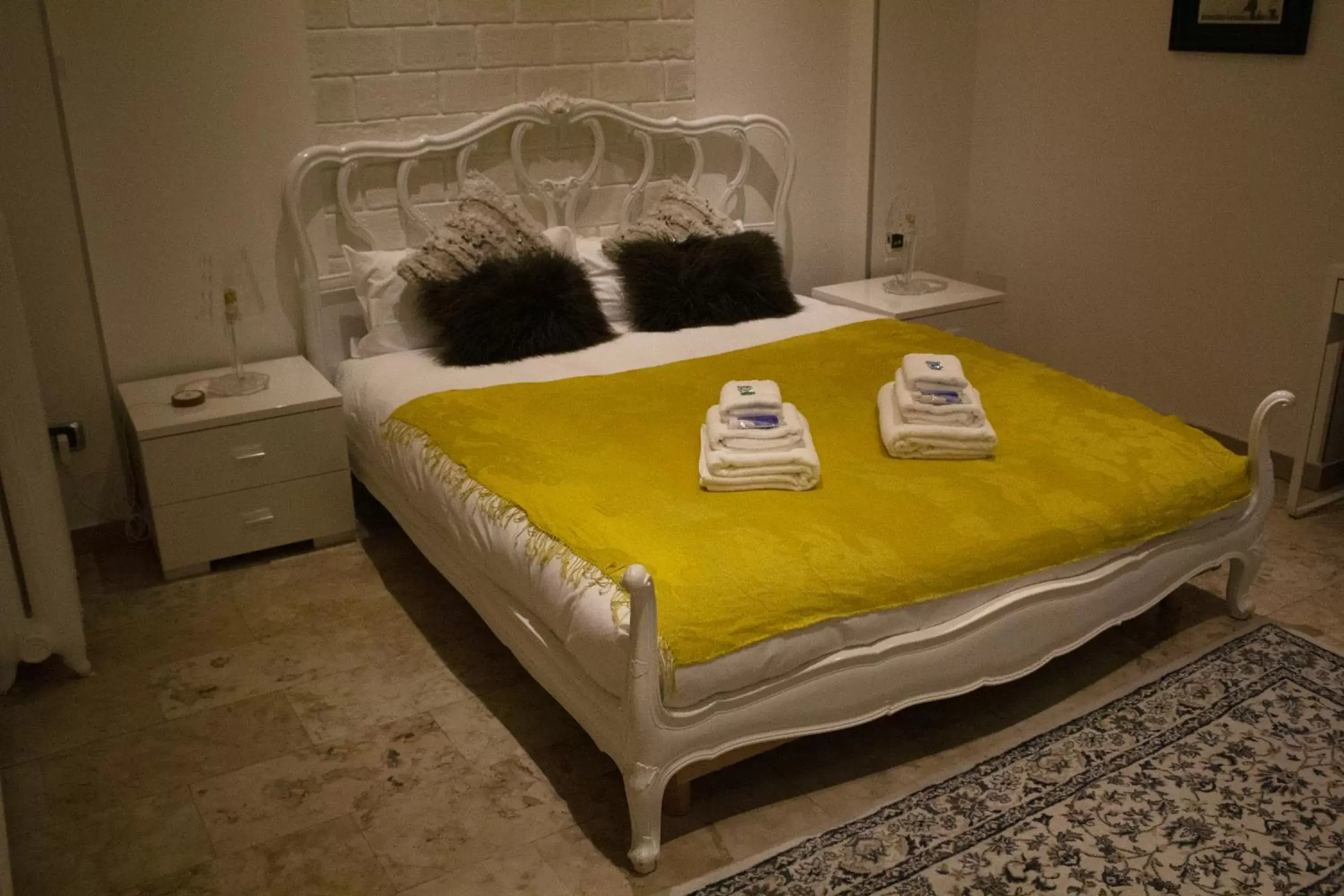 Superior Queen Room in Naviglio81 Superior Queen Room in Naviglio81