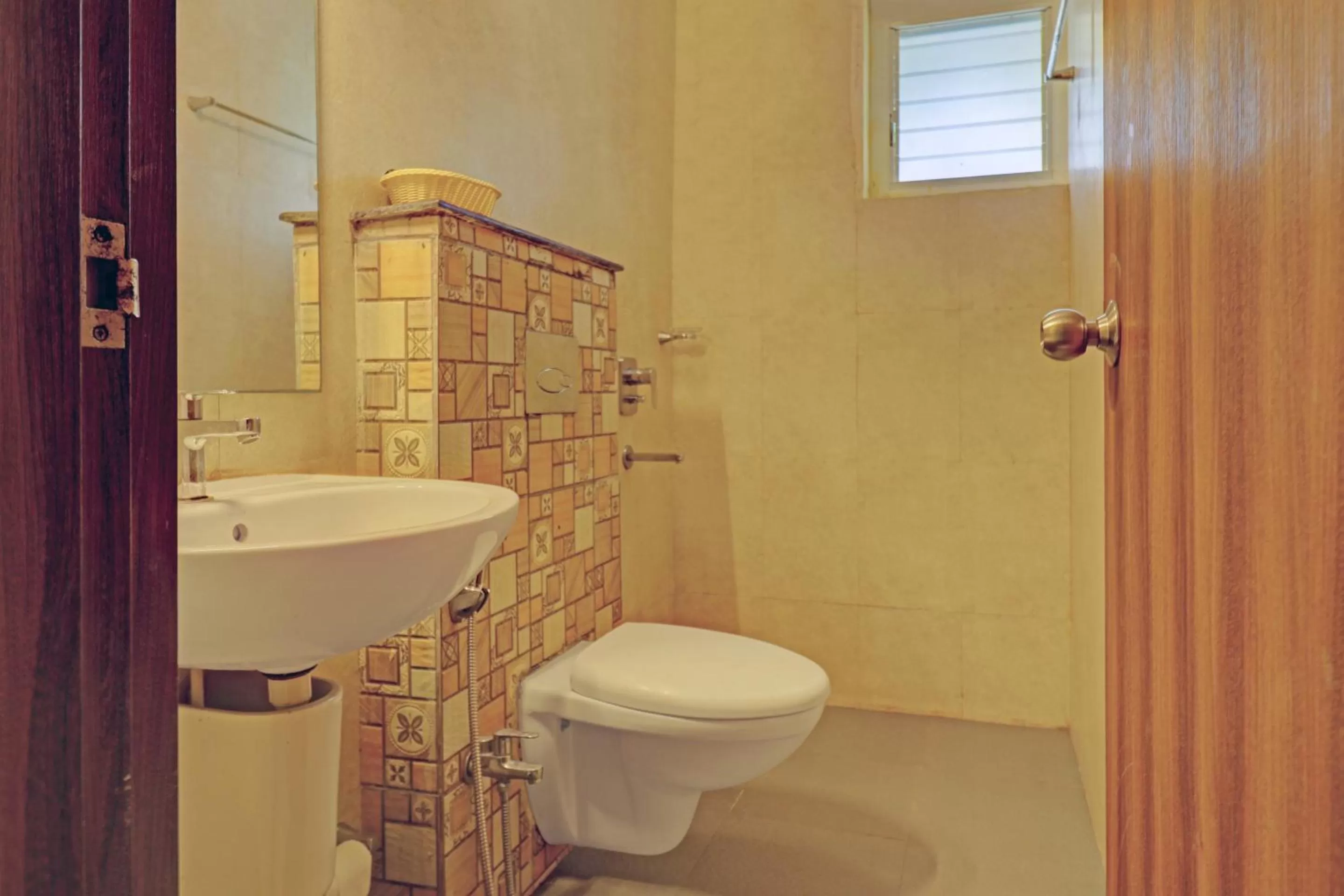 Bathroom in Mariners Bay Suites