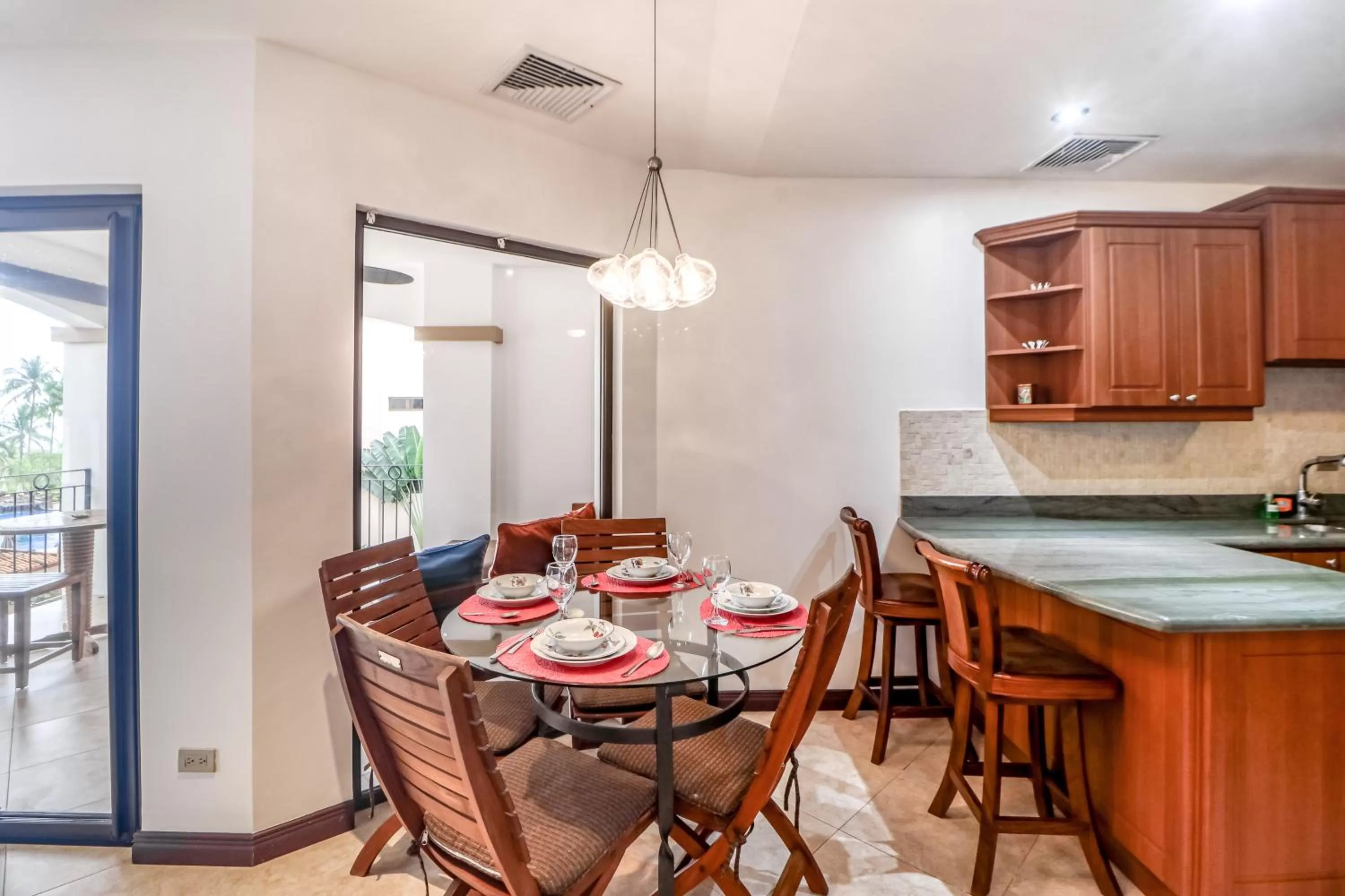 Dining Area in Tres Regalos 303N
