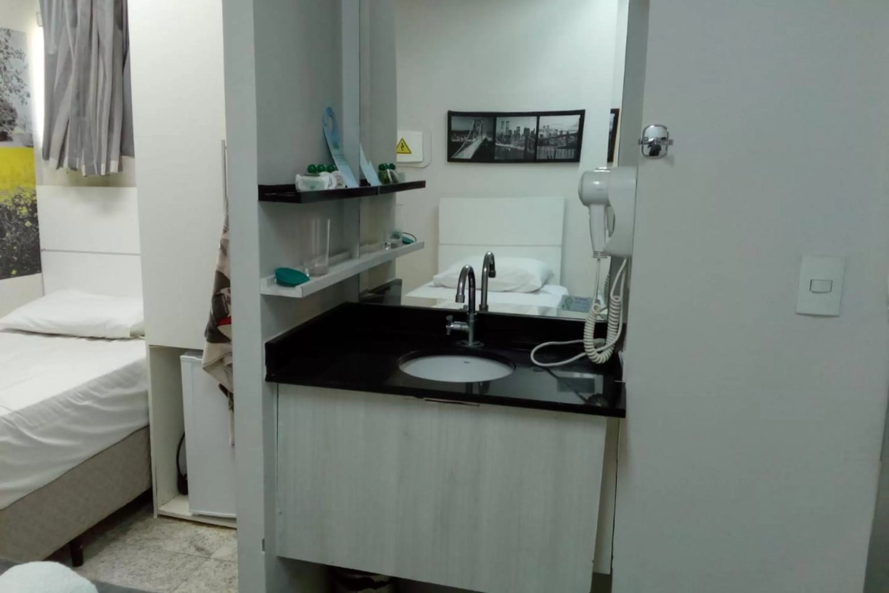 Bathroom in Compacto Hotel Alphaville Campinas