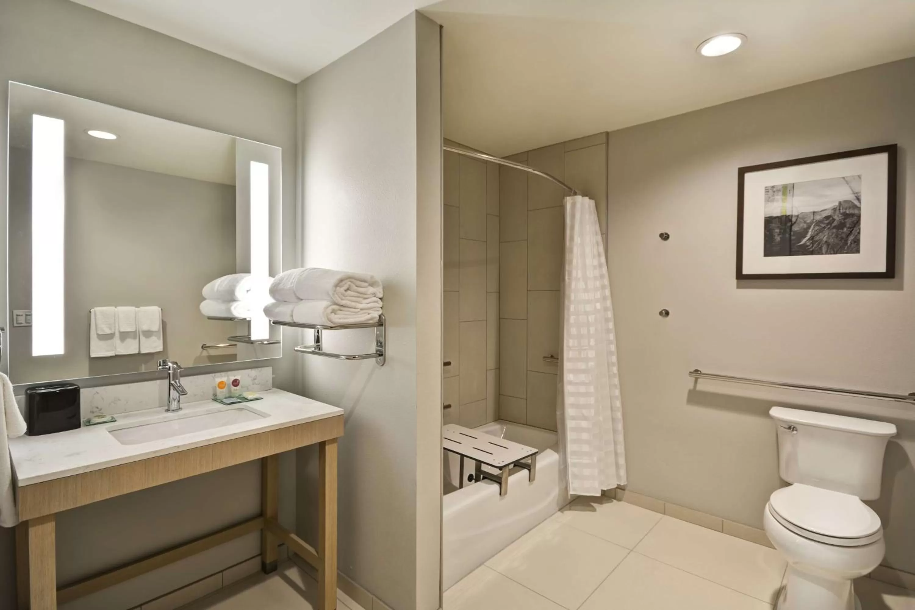 Bathroom in Hyatt Place Fresno