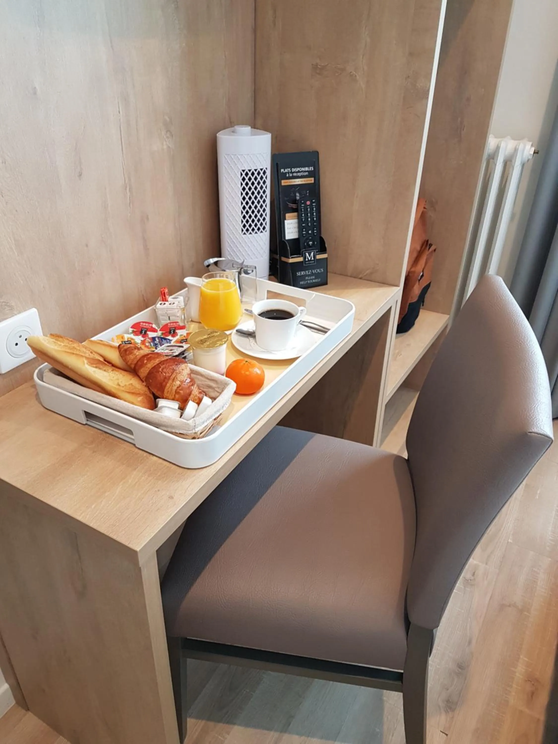 Continental breakfast in Hôtel Mary's - Caen Centre Gare Sncf