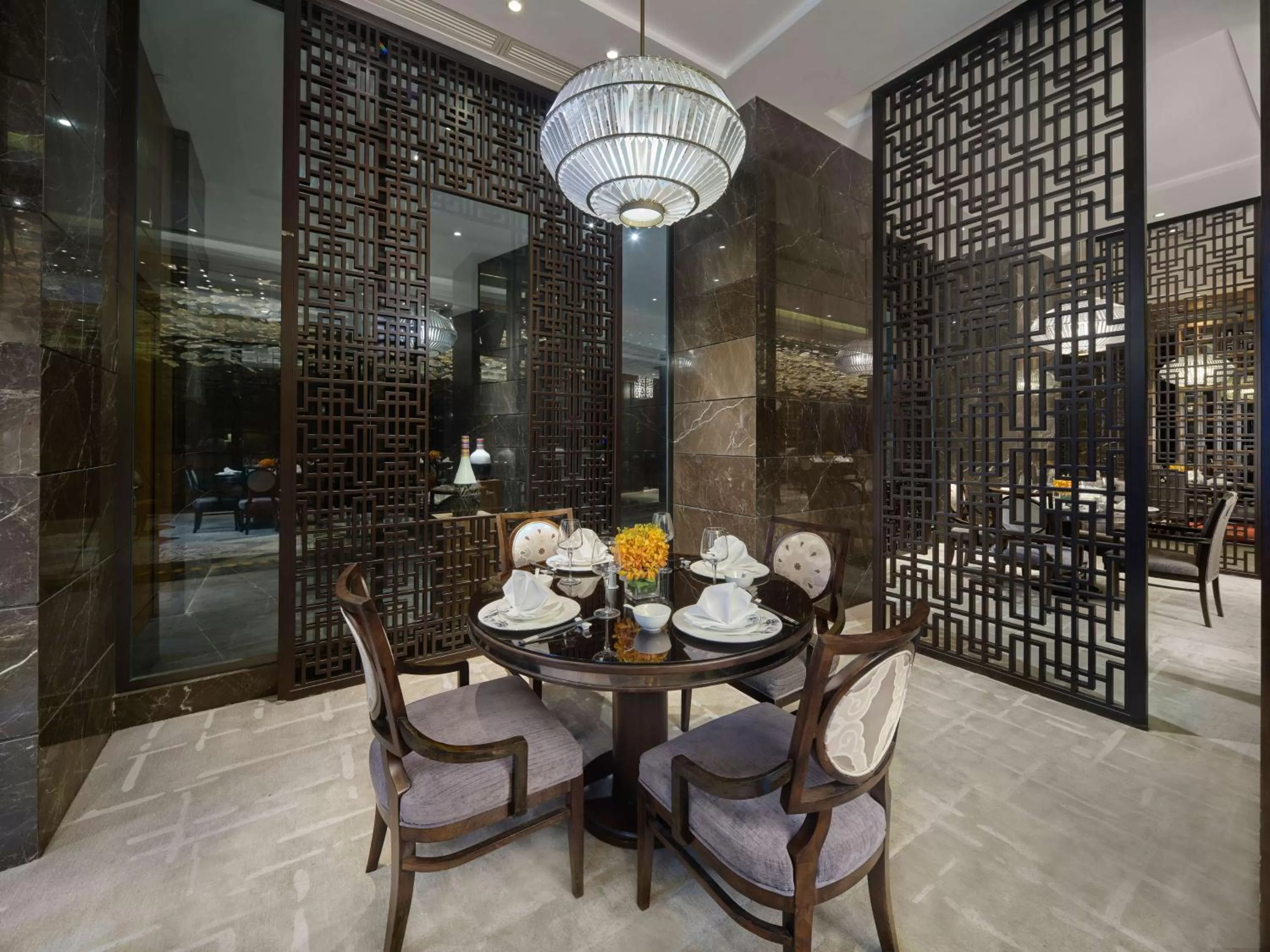 Restaurant/places to eat in Hilton Dali Resort & Spa