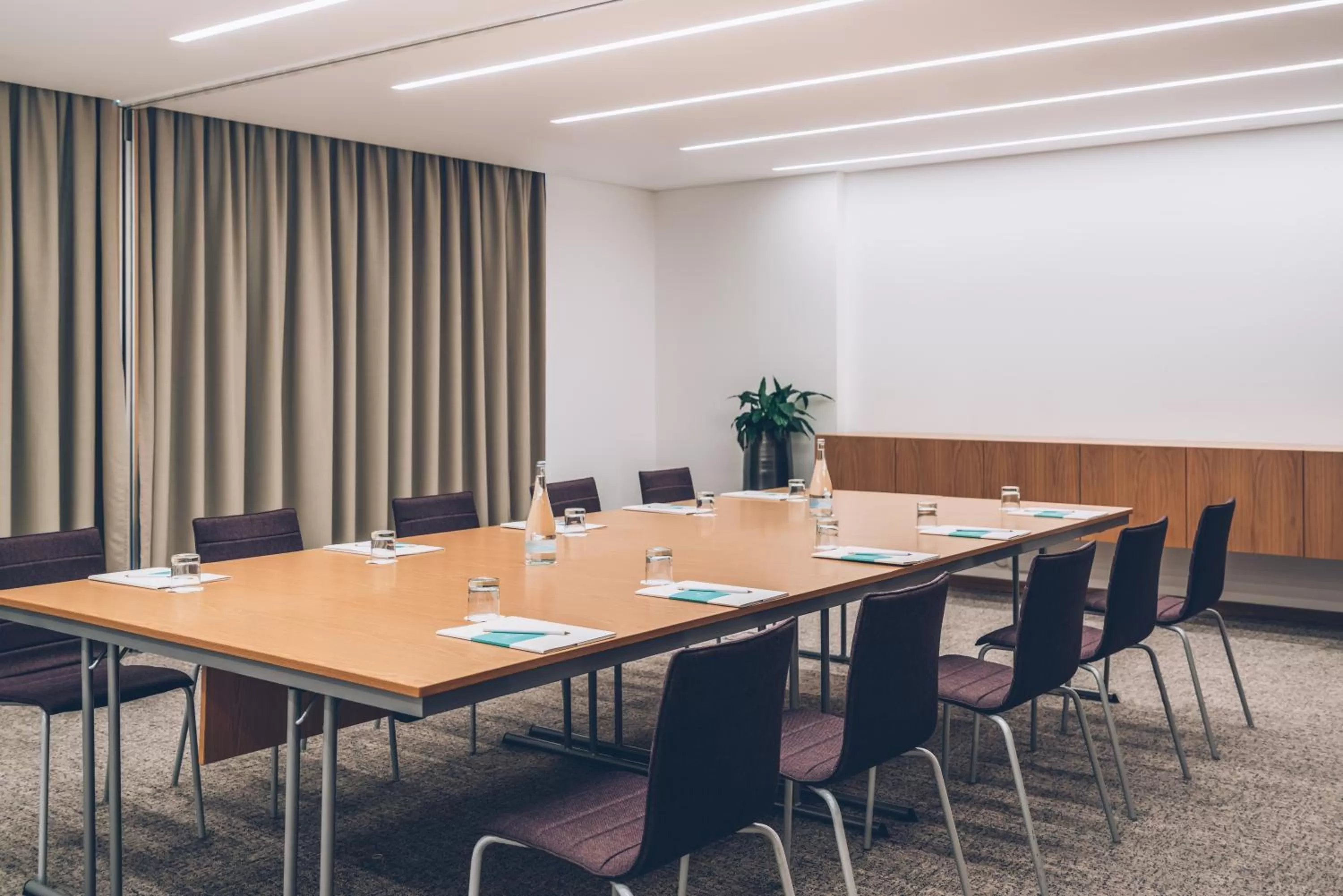 Business facilities in Iberostar Selection Lisboa