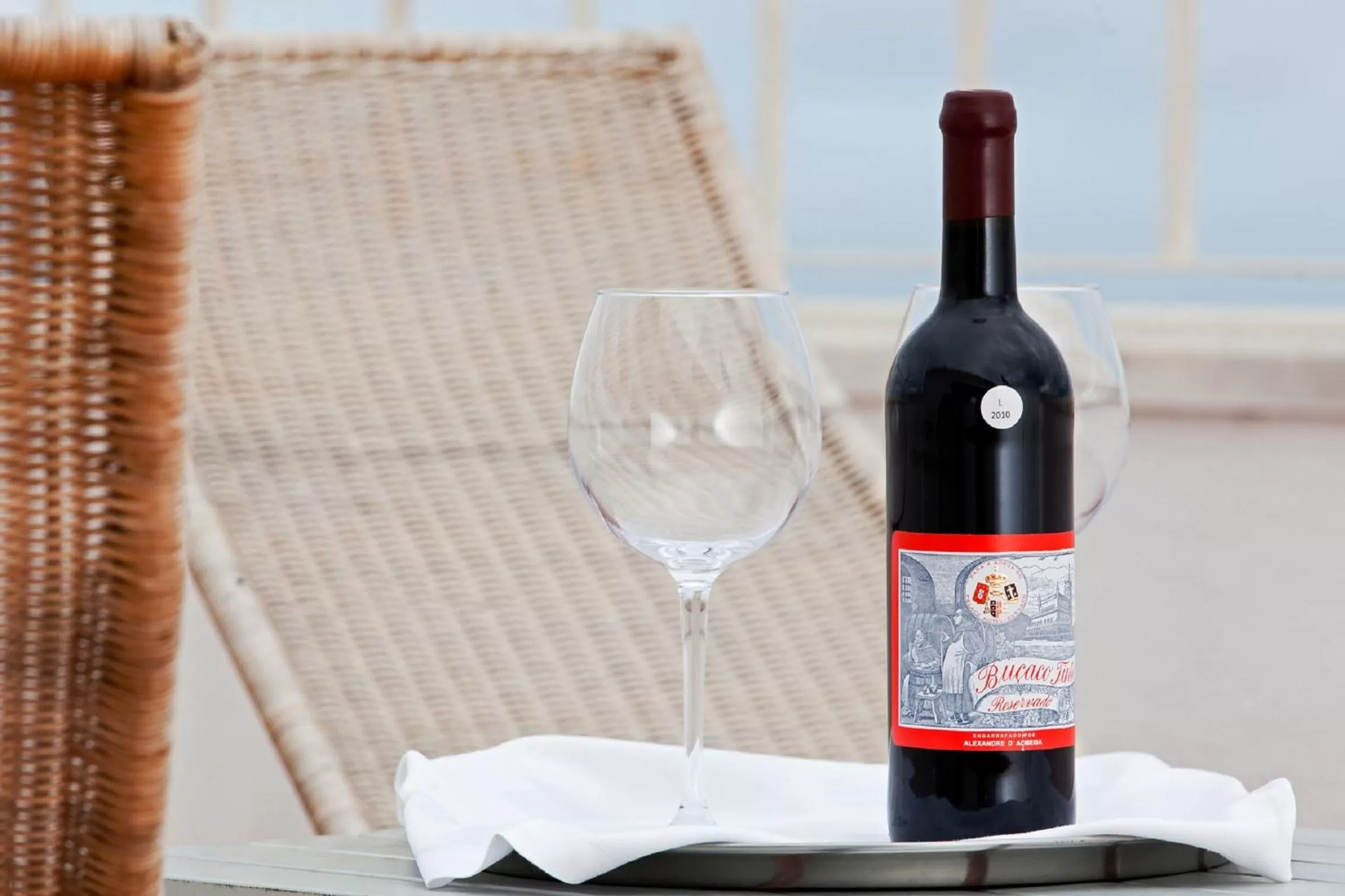 Drinks in Carcavelos Beach Hotel