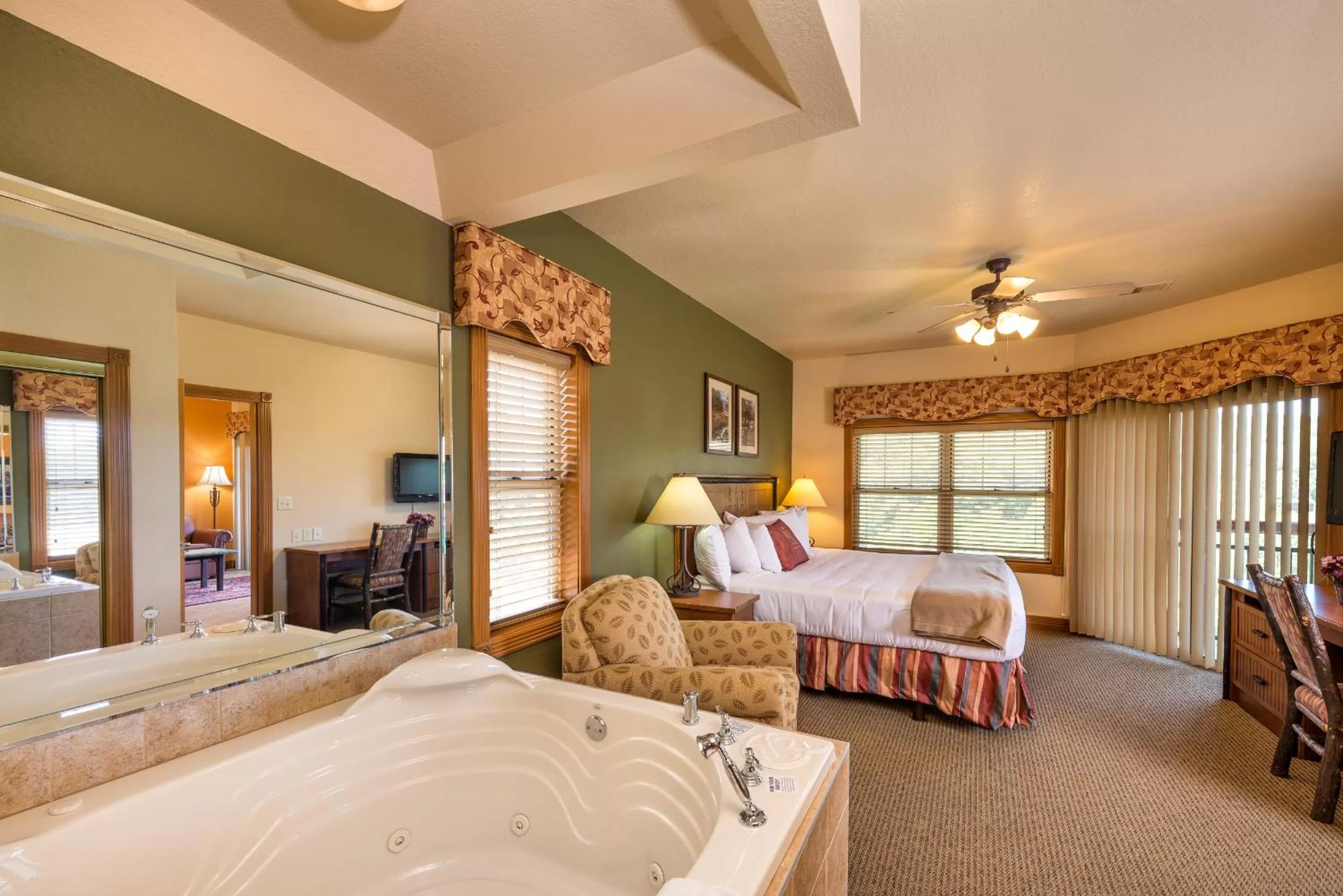 Bedroom, Bed in Westgate Branson Woods Resort