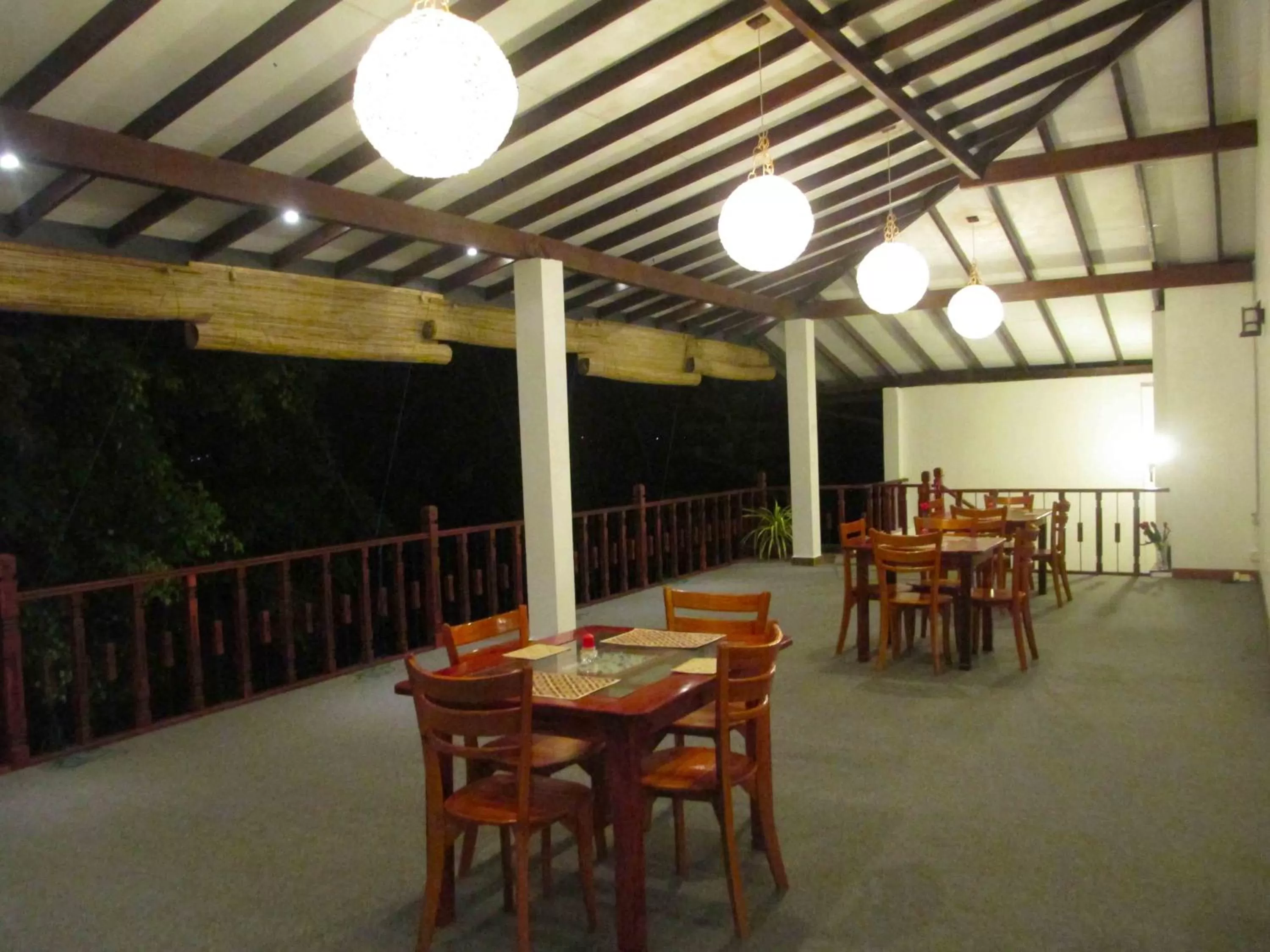 Restaurant/places to eat in Nico Lagoon Hotel