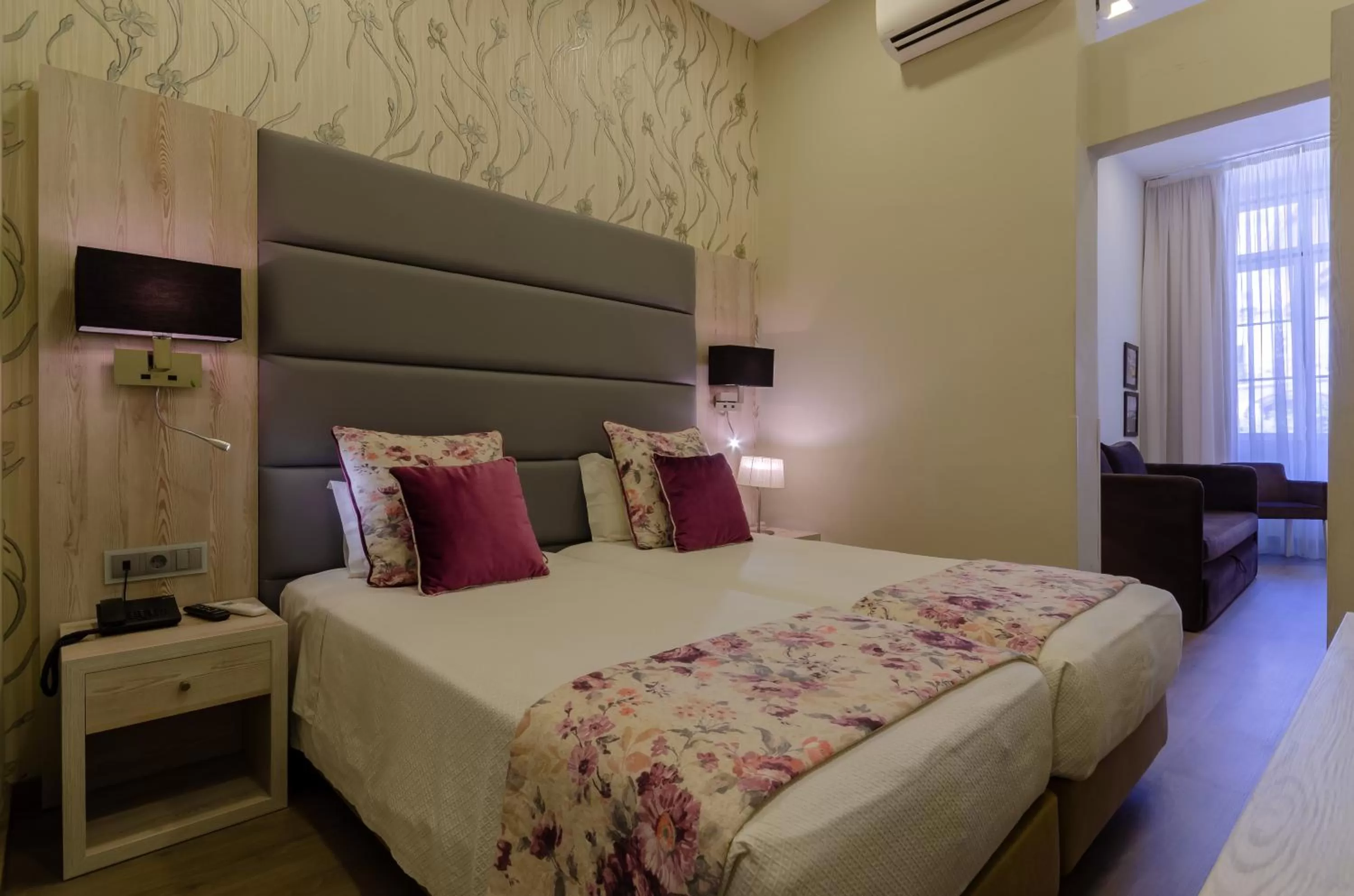 Bed in Hotel INN Rossio