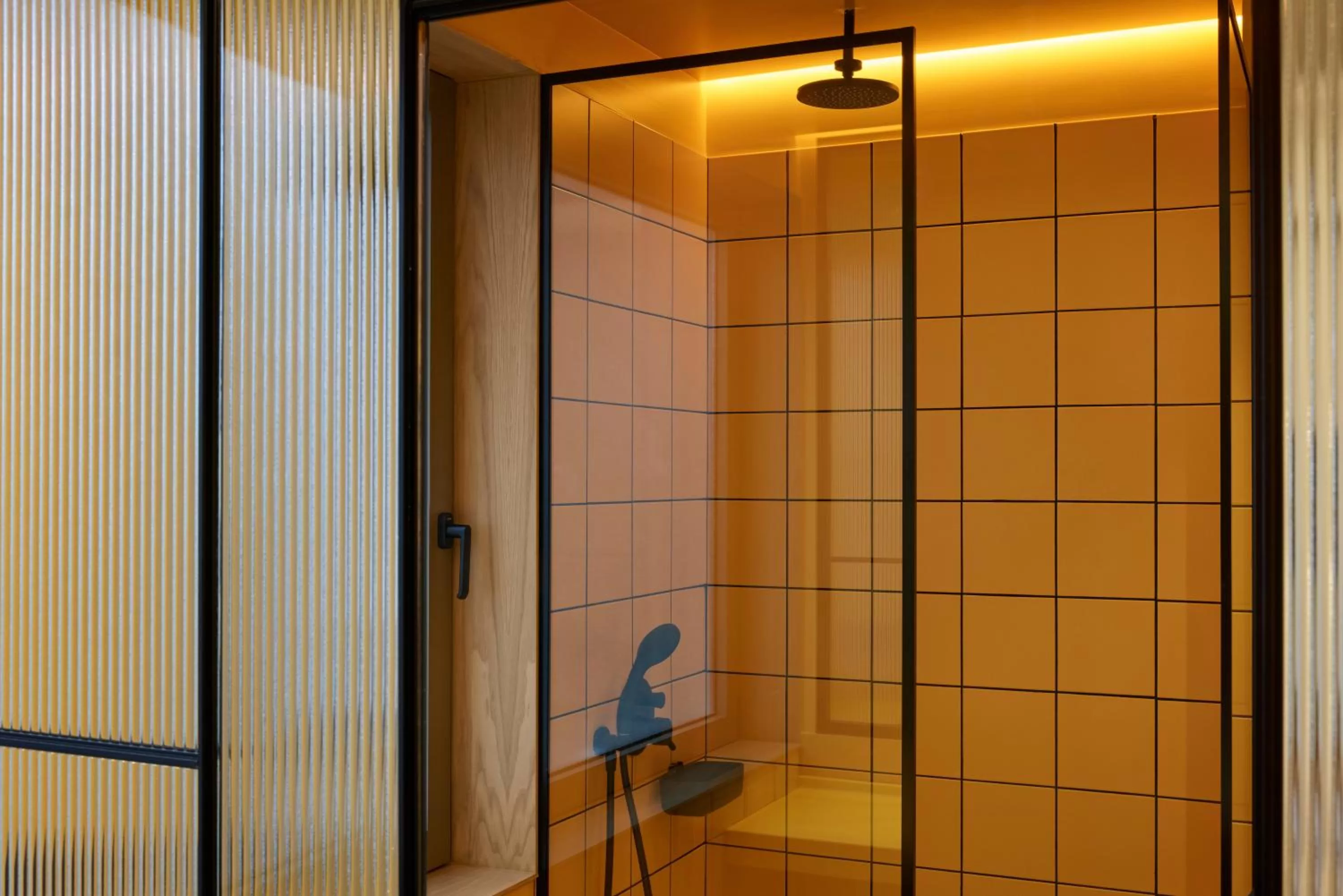 Shower in DWELL - Elegant City Stay