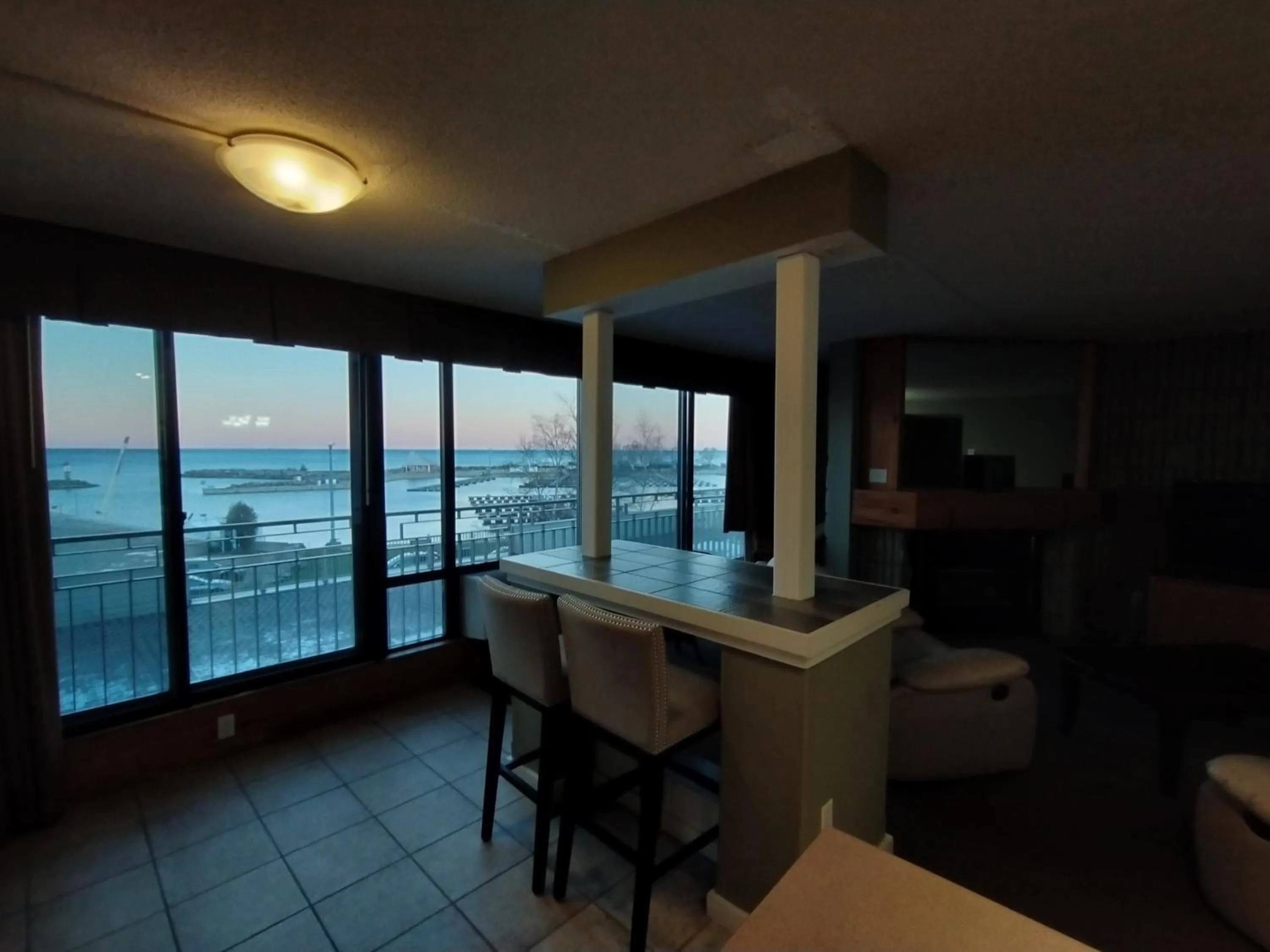 Kitchen or kitchenette in Royal Harbour Resort