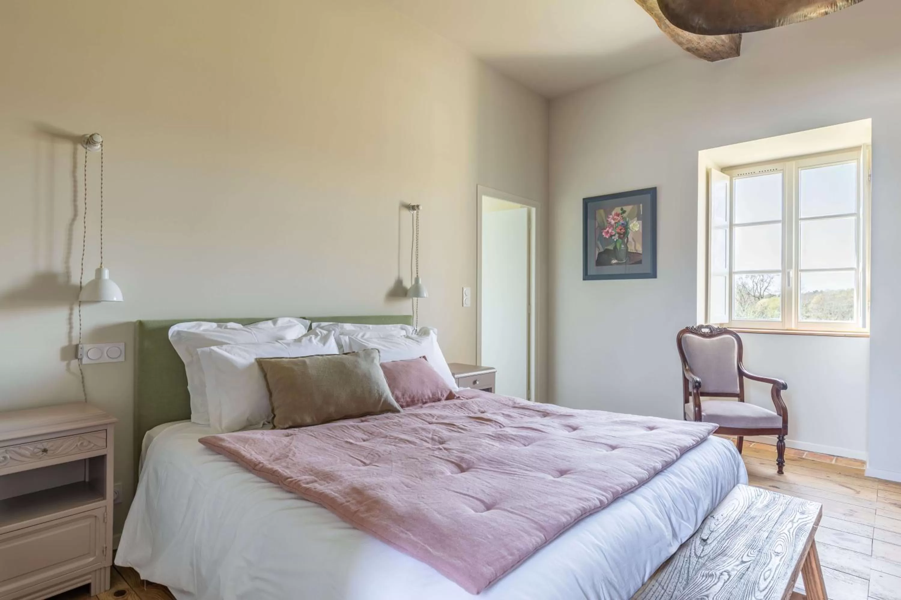 Bed in Manoir du Guern