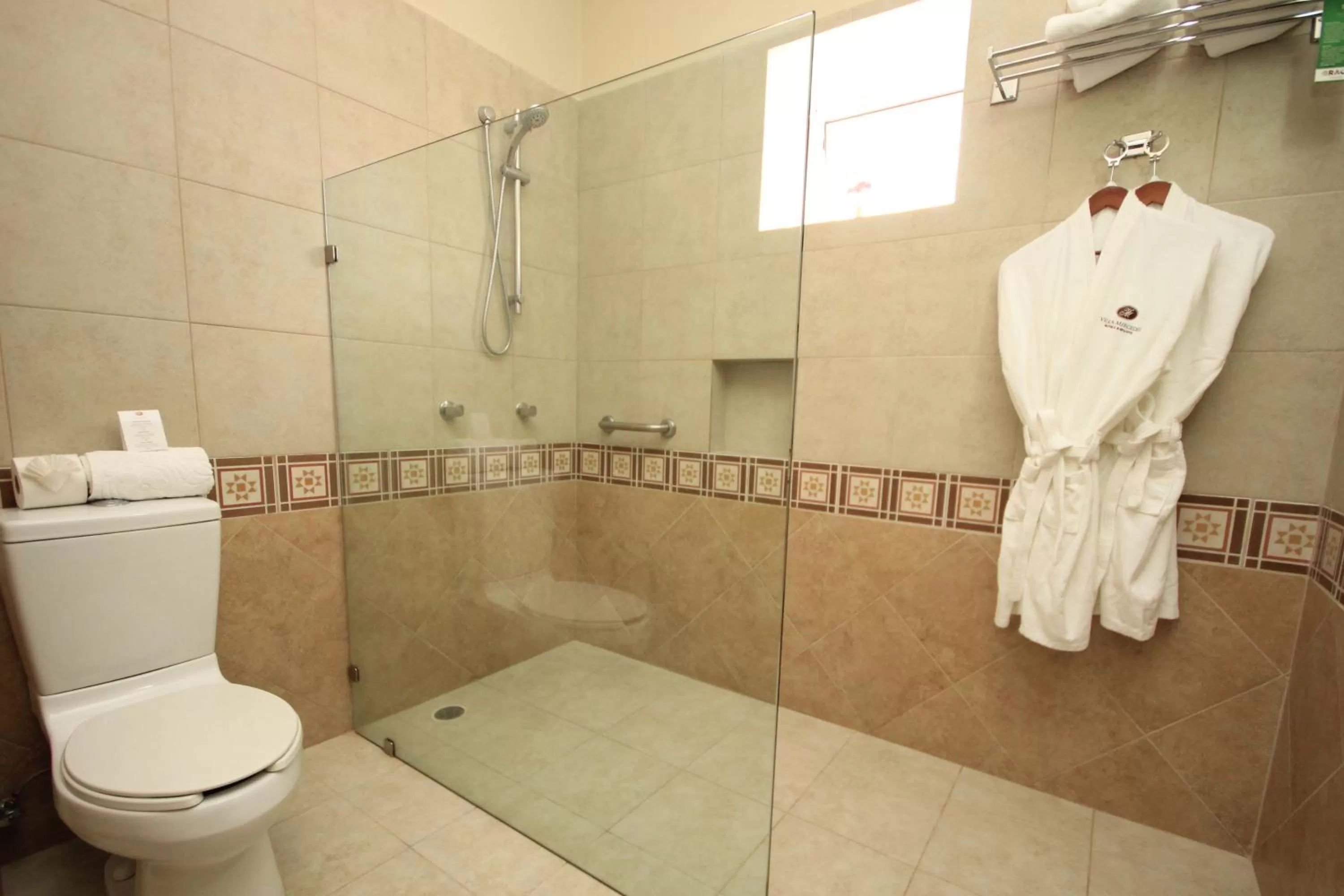 Bathroom in Hotel Villa Mercedes San Cristobal