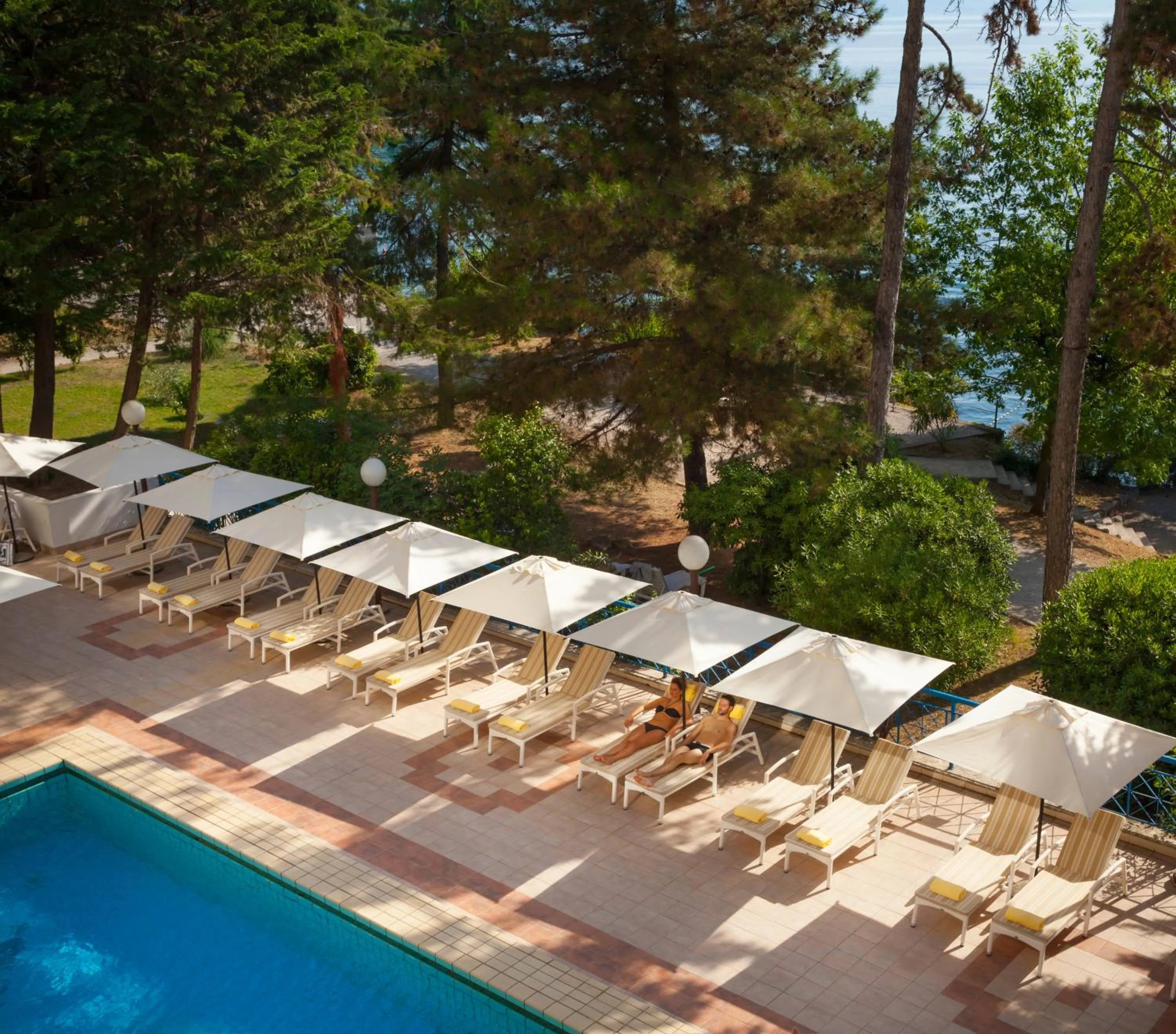 Swimming pool in Hotel Excelsior - by Liburnia Hotels & Villas