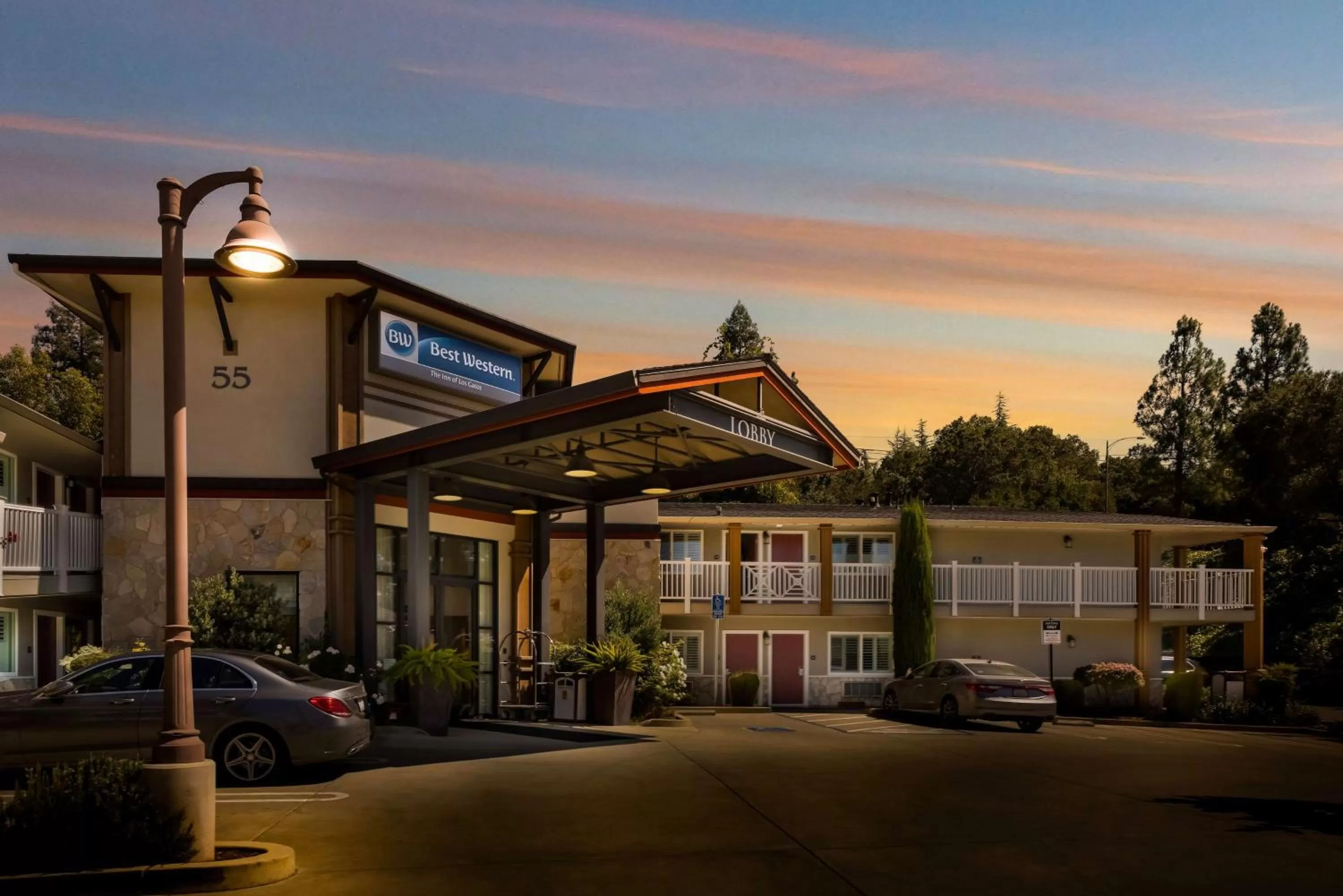 Property building in BEST WESTERN the Inn of Los Gatos
