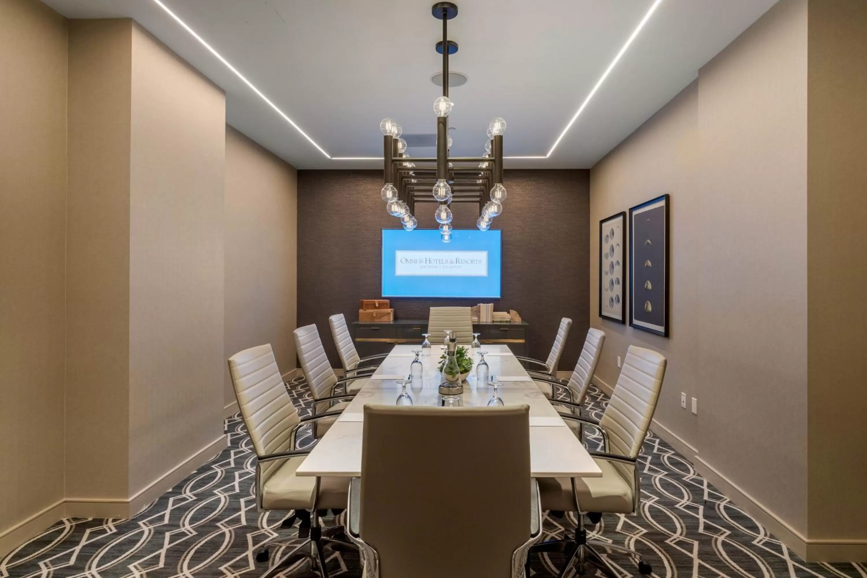 Meeting/conference room in Omni Houston Hotel
