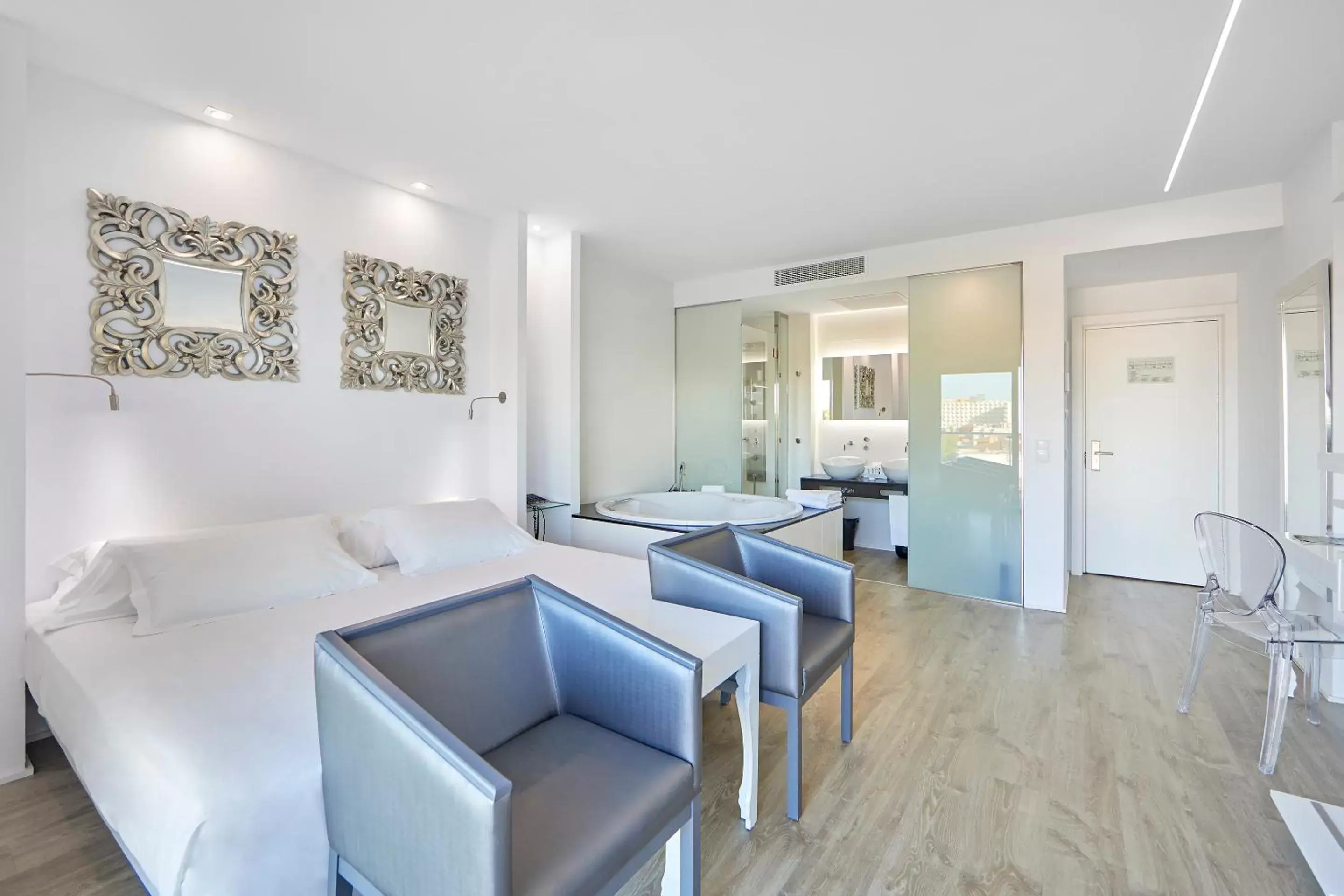 Deluxe Double Room with Spa Bath in Hotel Astoria Playa Adults Only 4* Sup Deluxe Double Room with Spa Bath in Hotel Astoria Playa Adults Only 4* Sup