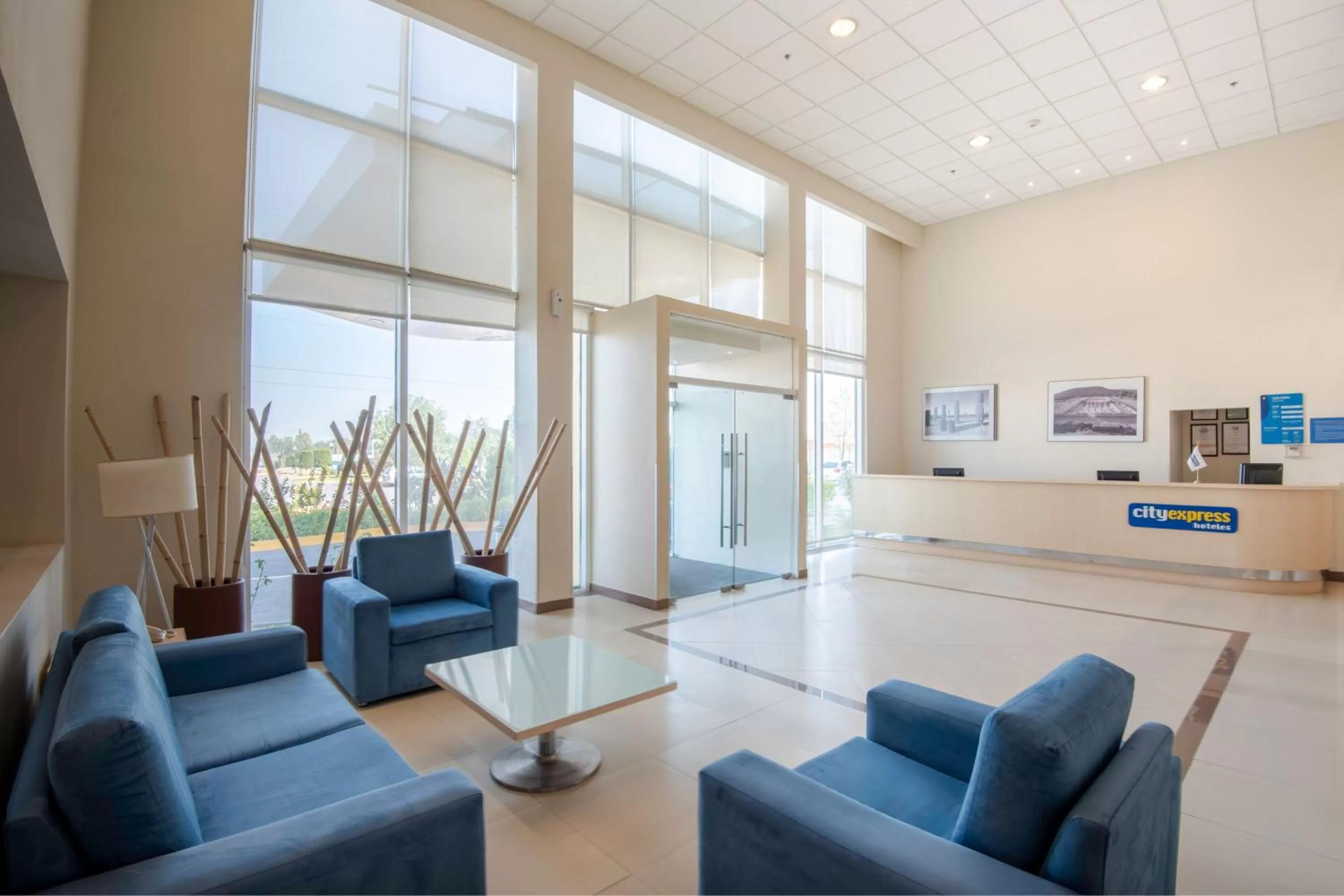 Lobby or reception in City Express by Marriott Tula